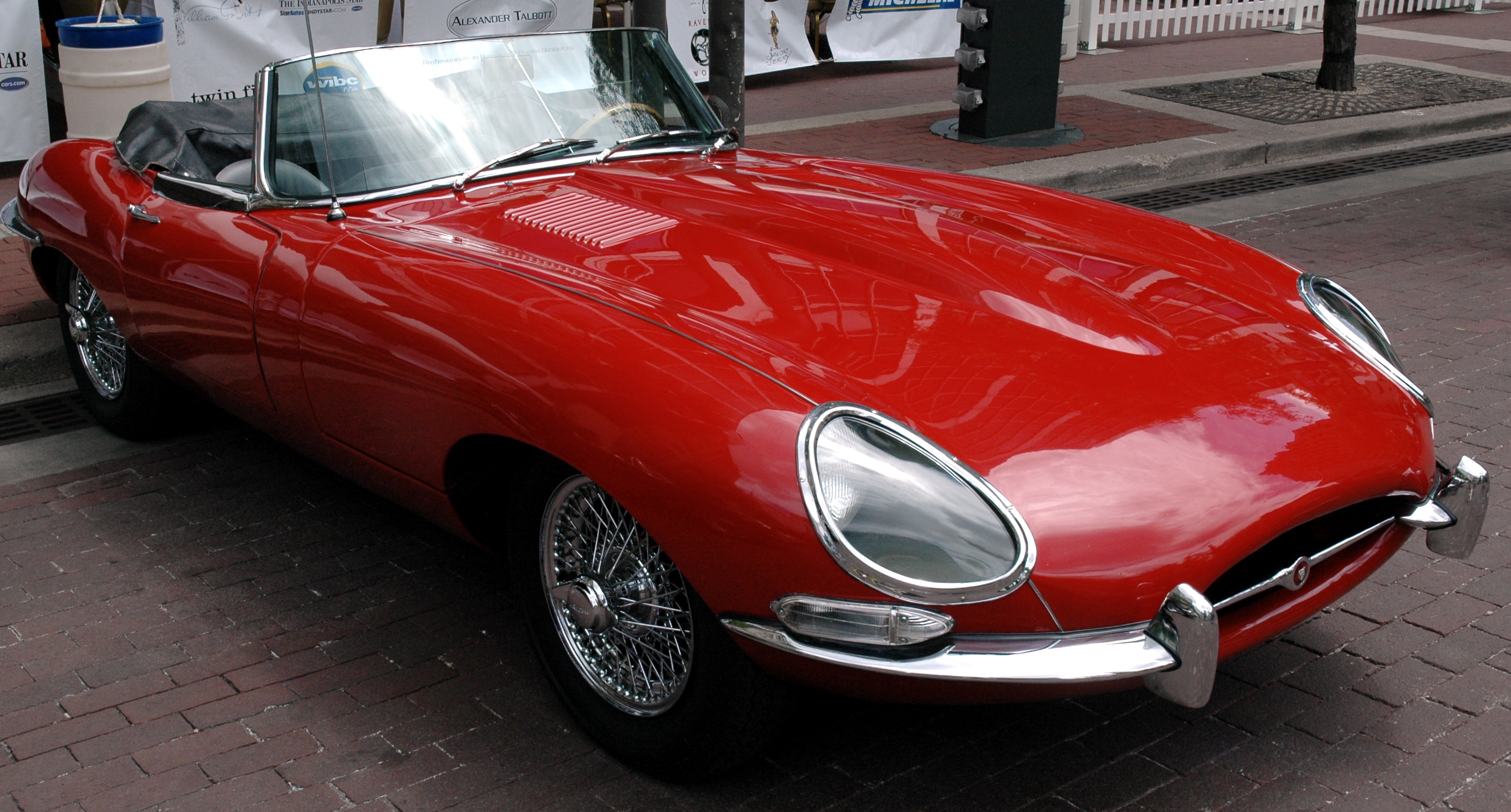 1963 Jaguar XK-E Roadster