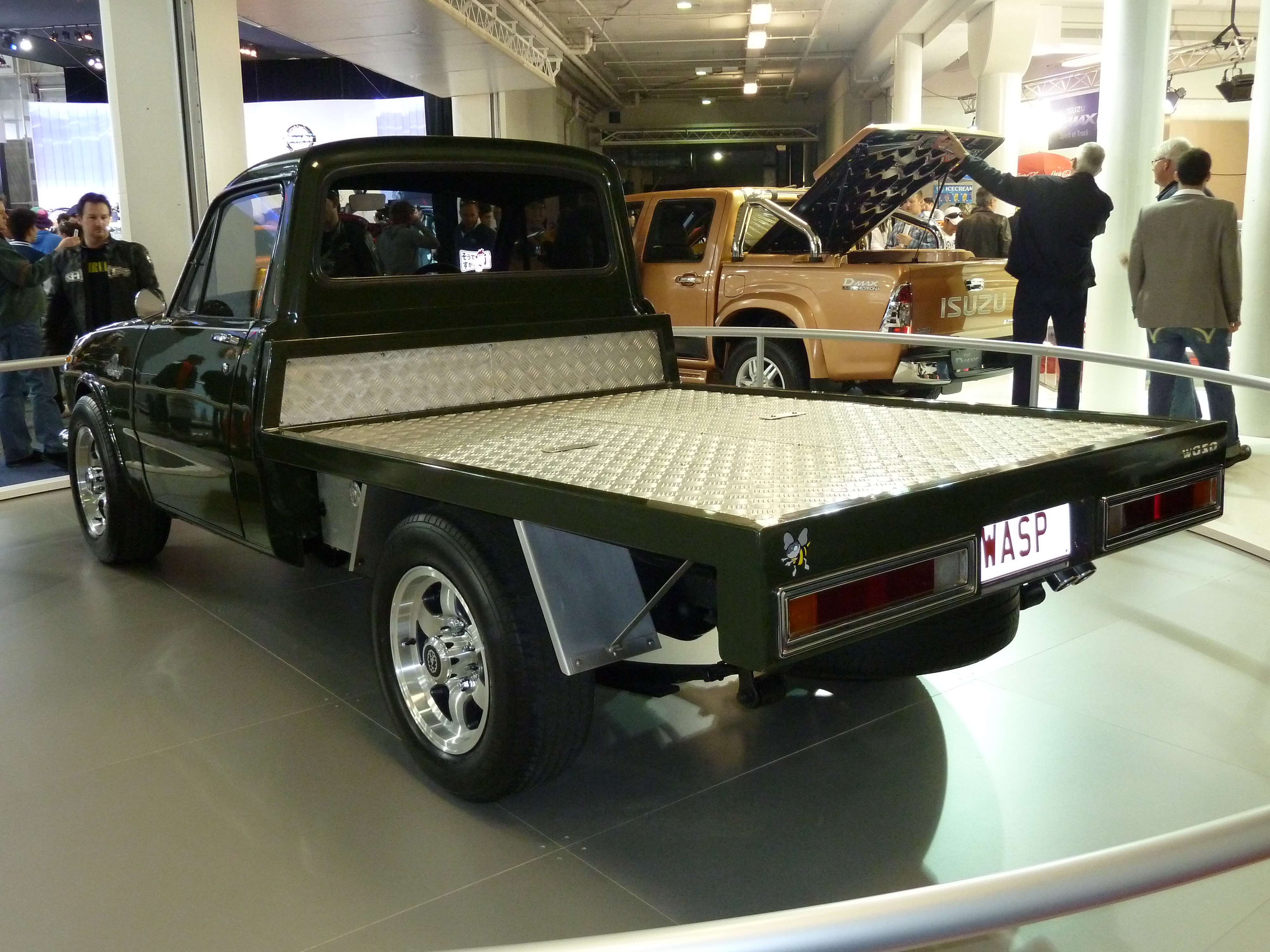 1965 Isuzu Wasp (KR20) cab chassis (2010-10-16) 03