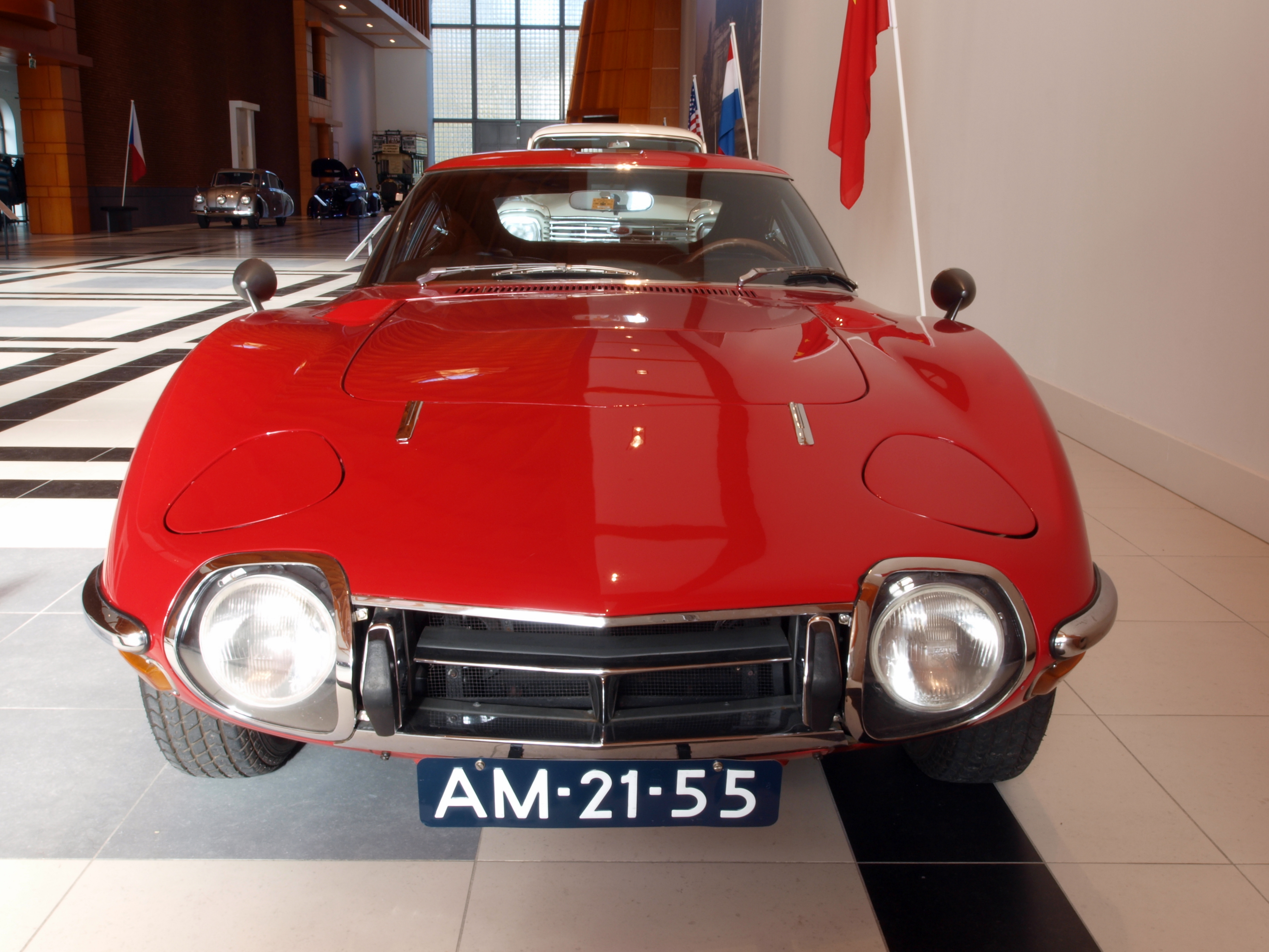1968 Toyota 2000GT photo3