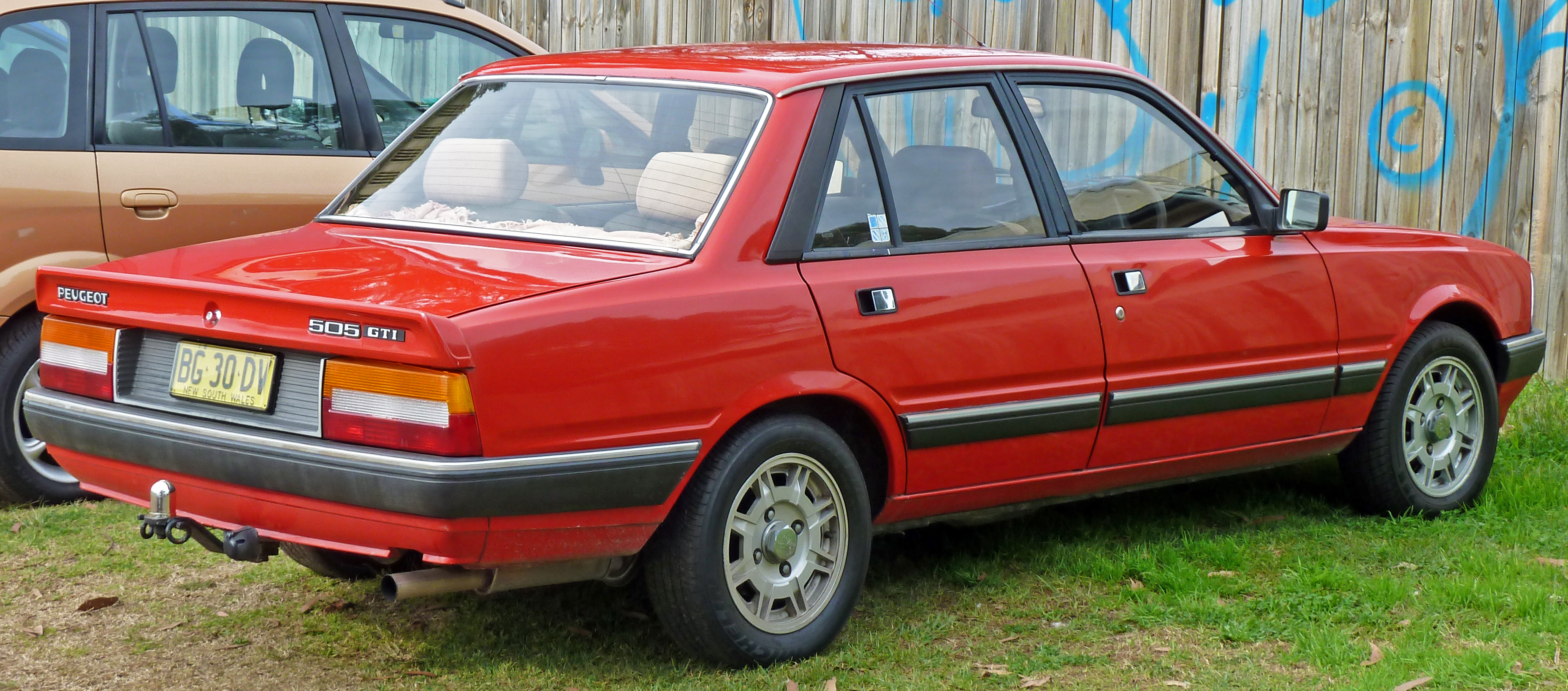 1986-1989 Peugeot 505 GTi sedan 01