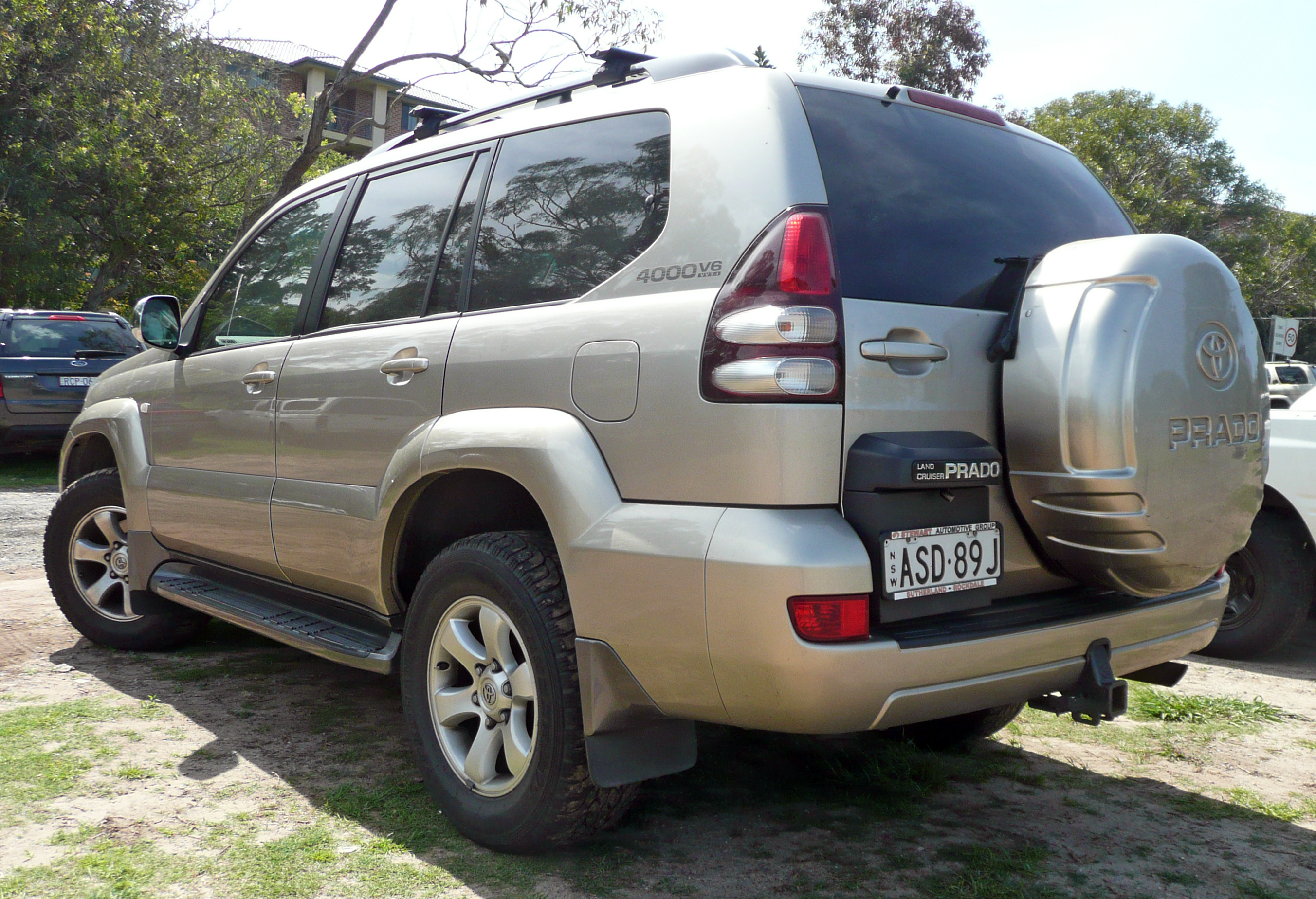 2003-2009 Toyota Land Cruiser Prado (GRJ120R) GXL 04