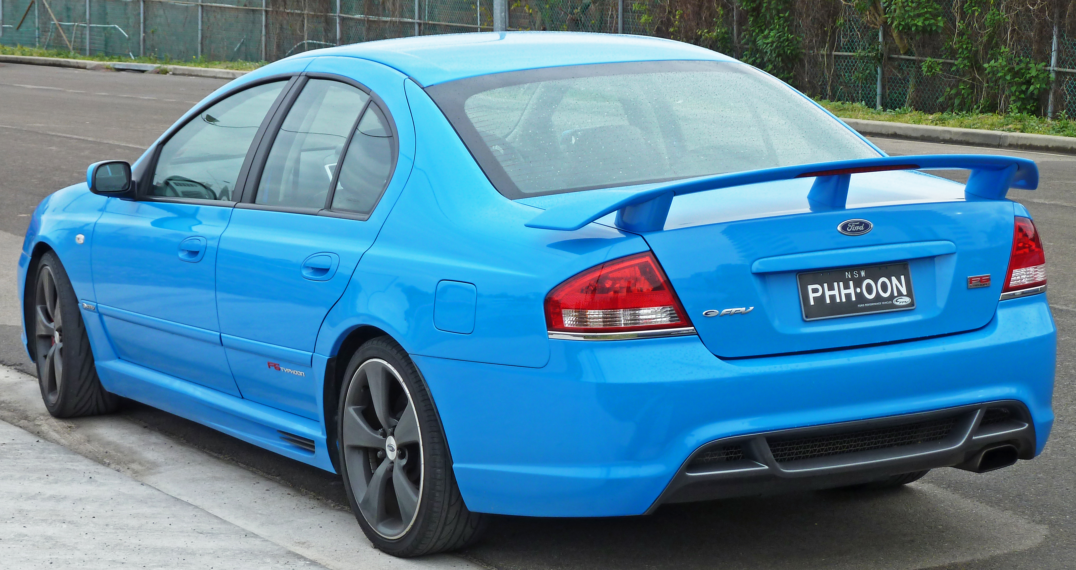 2005-2006 FPV F6 Typhoon (BF) sedan 02