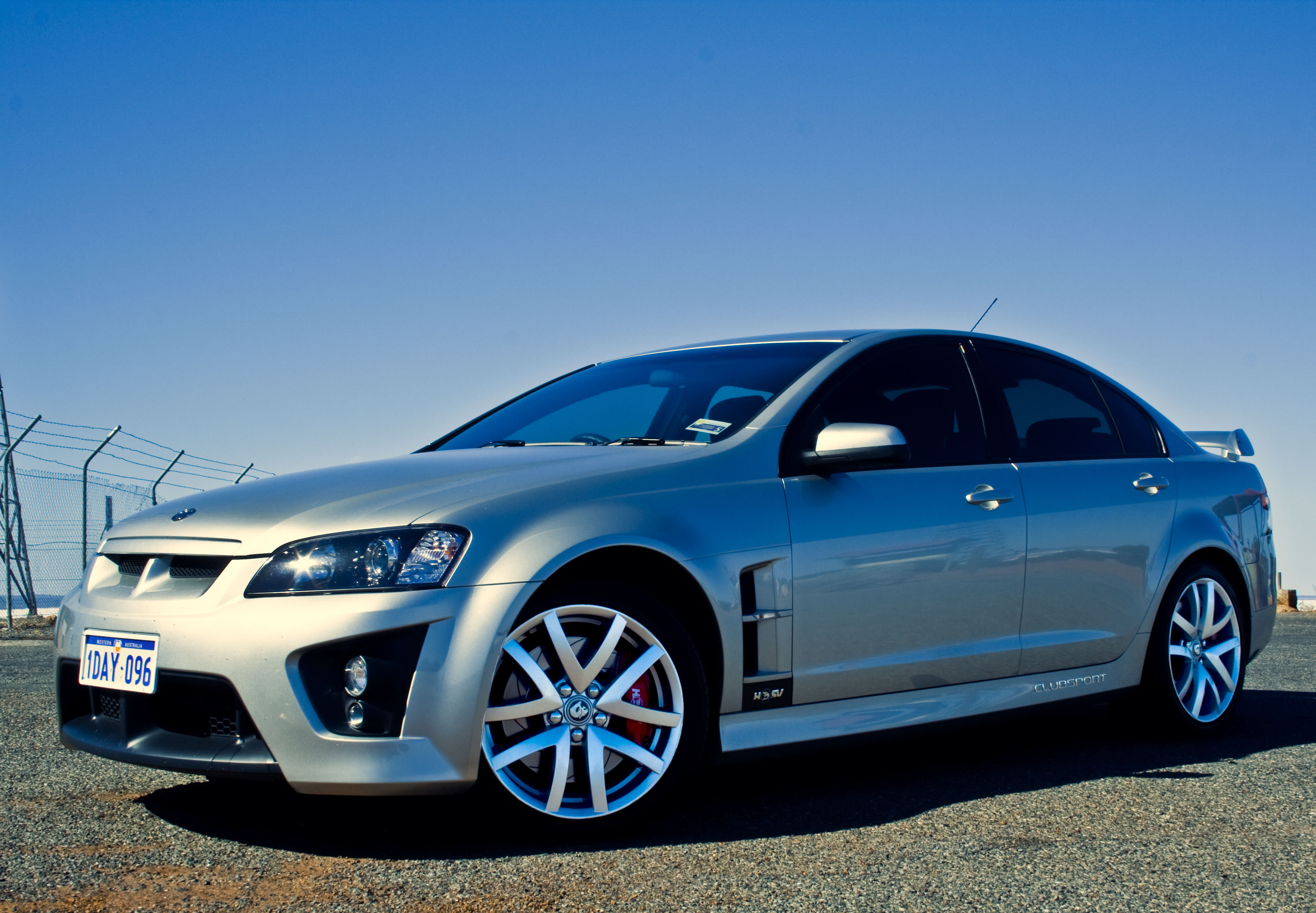 2006-2009 HSV Clubsport (E Series) R8 sedan 02