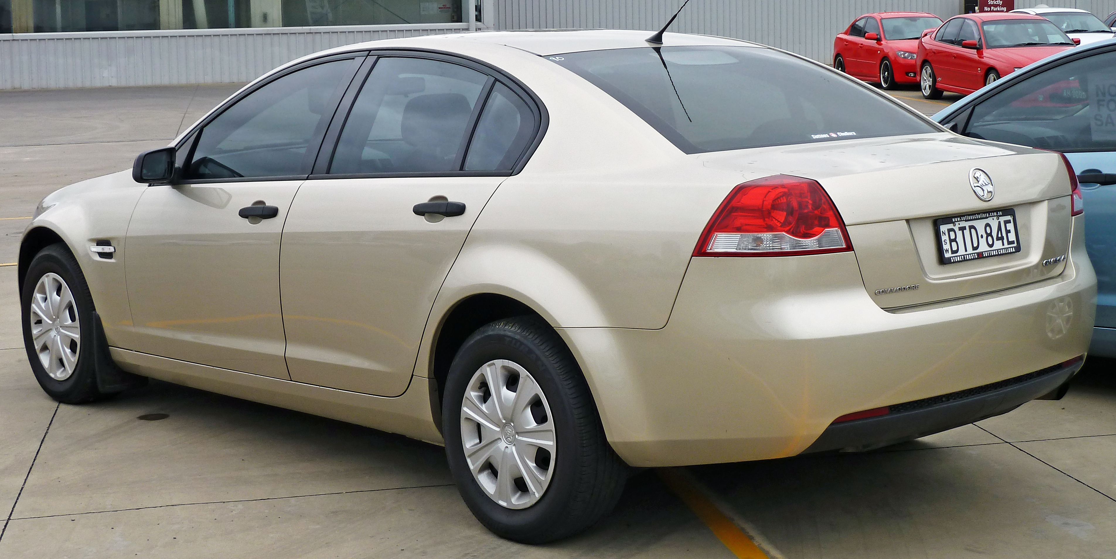 2006 Holden VE Commodore (MY07) Omega sedan 02