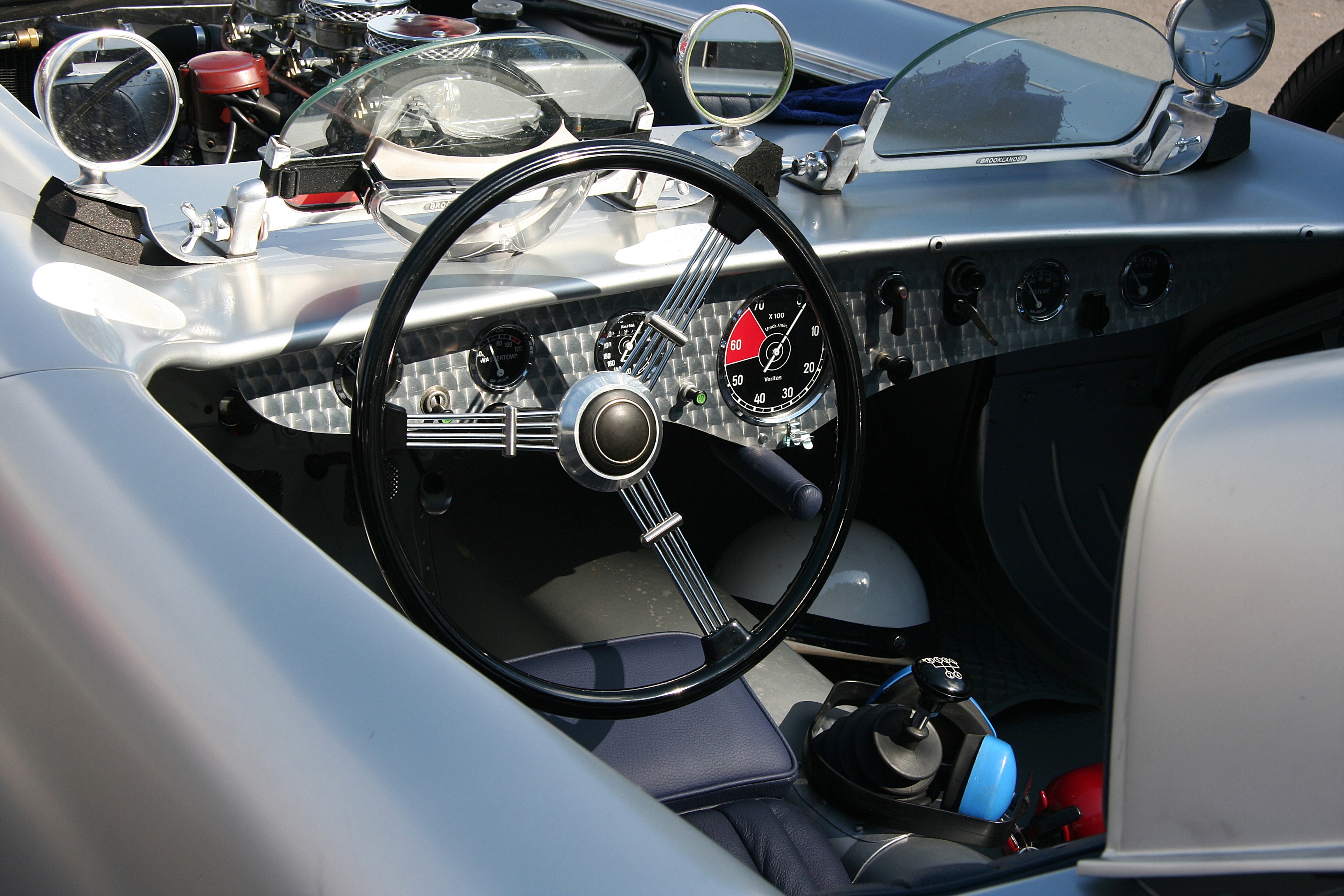 2007-06-17 06 Veritas RS, Bj. 1948, Cockpit