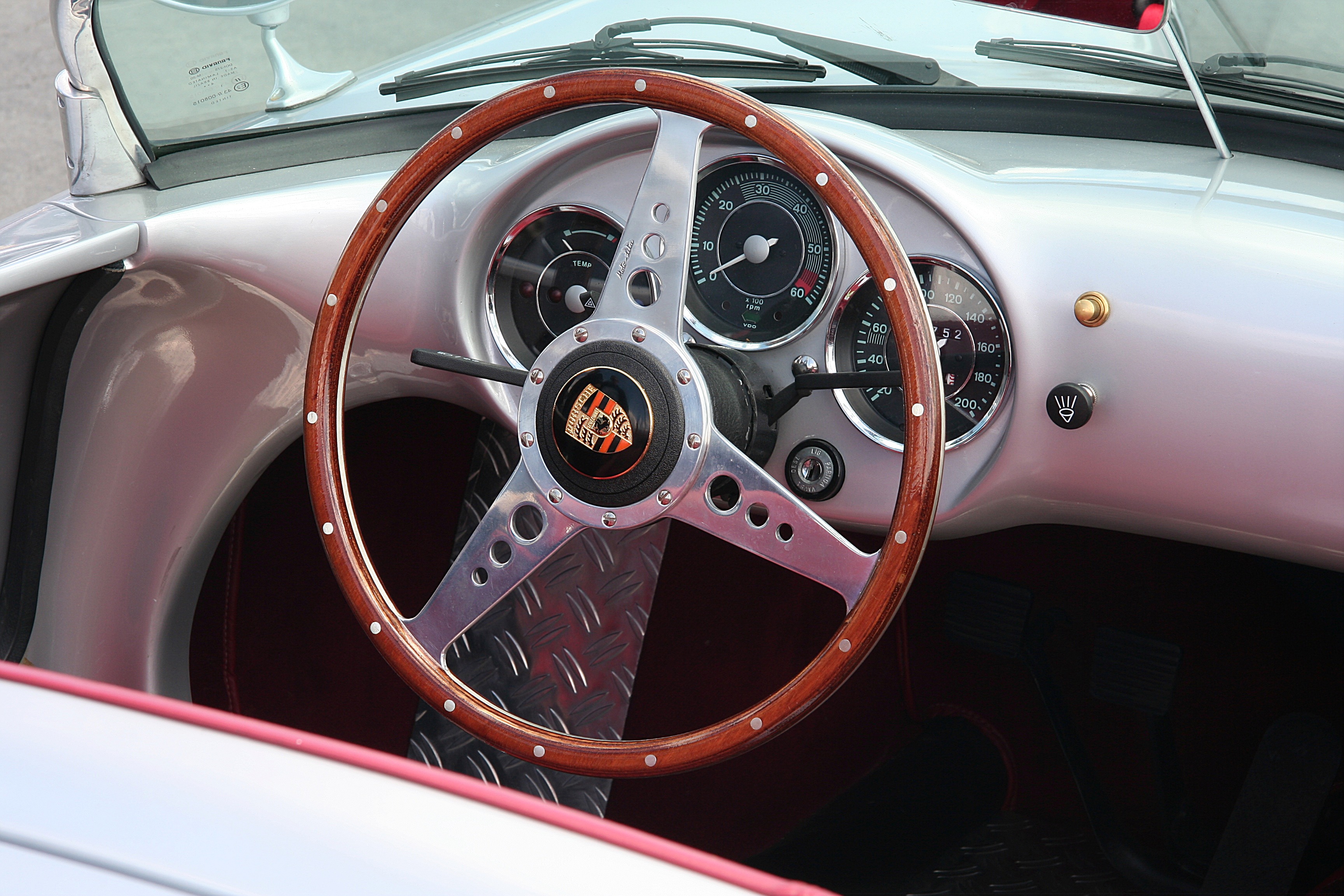 2007-06-17 98 Porsche 550 Replica