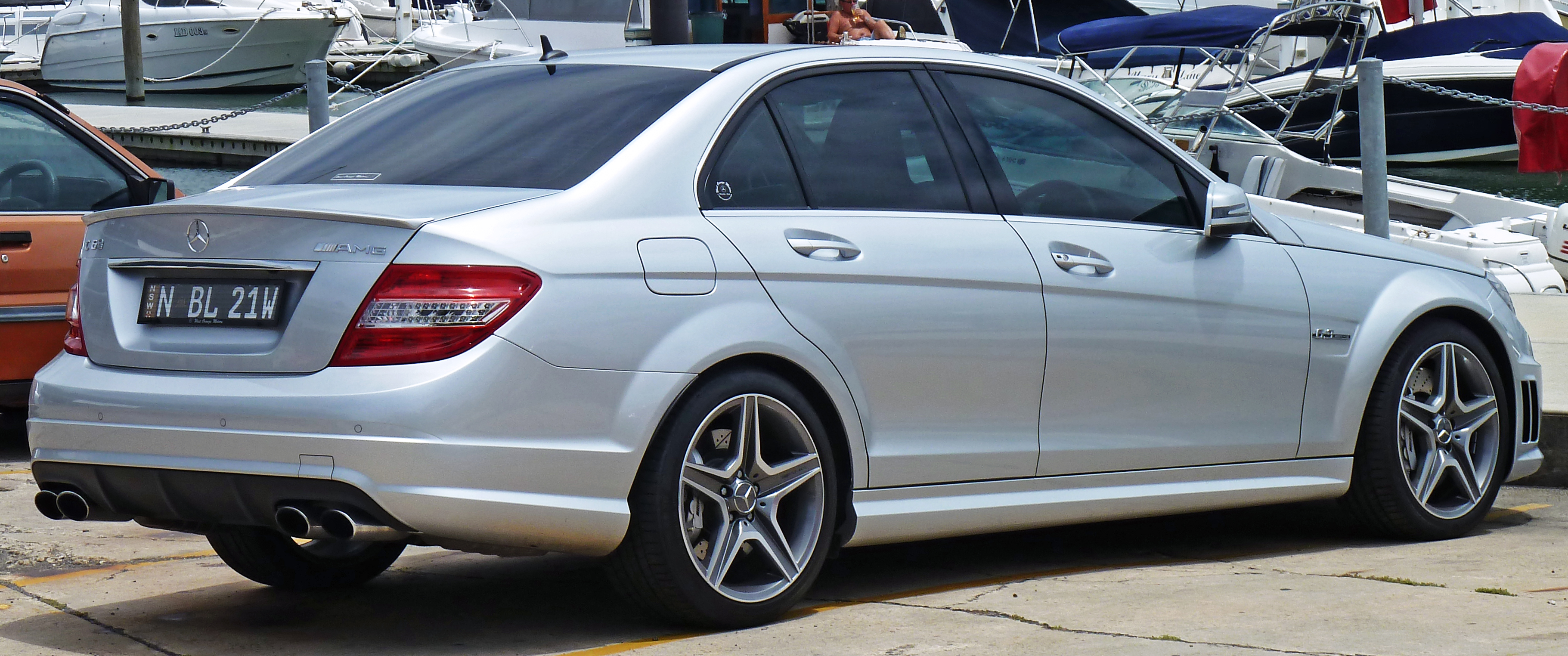 2008-2010 Mercedes-Benz C 63 AMG (W204) sedan (2010-12-28)