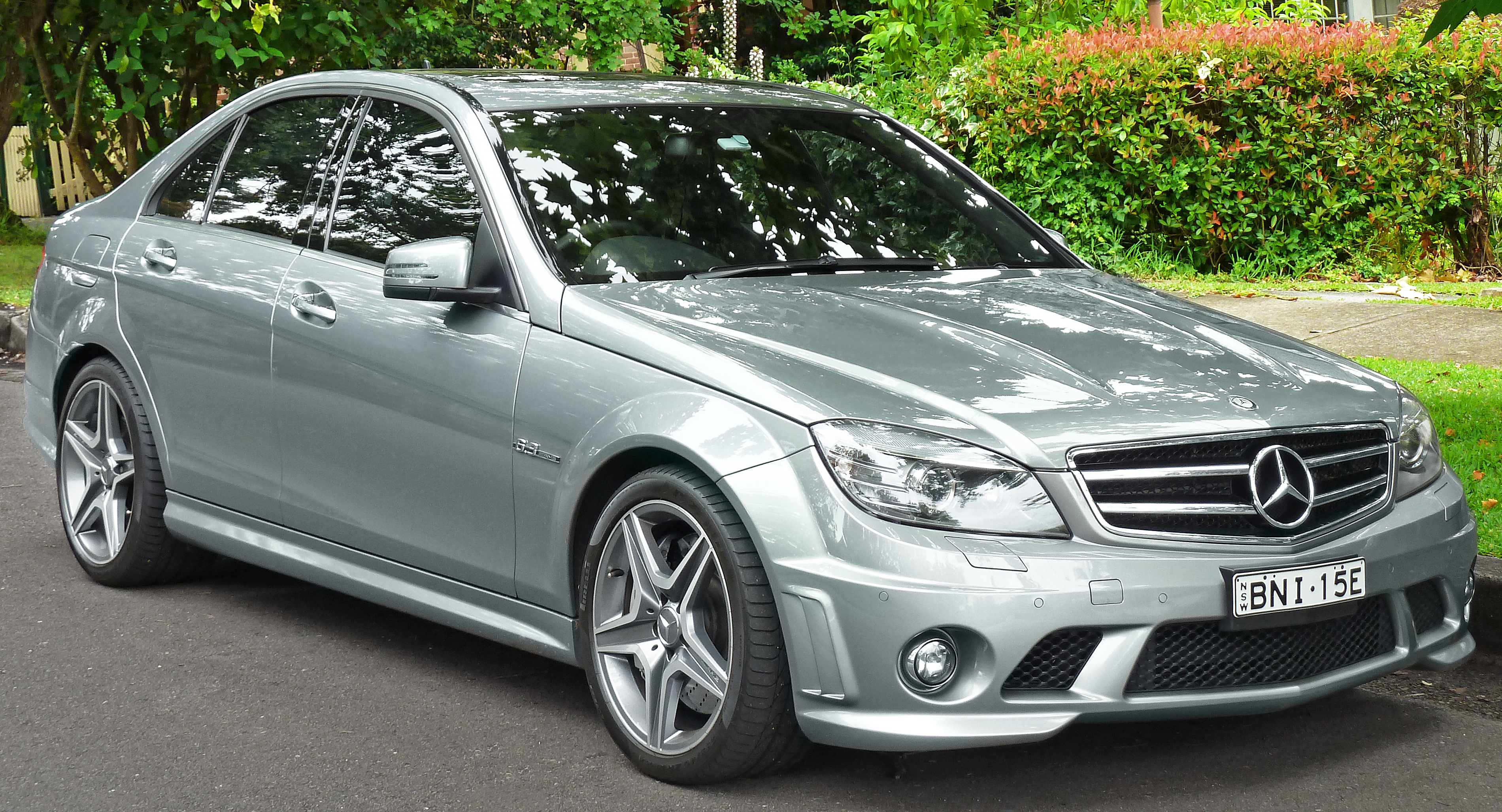 2008-2011 Mercedes-Benz C 63 AMG (W204) sedan (2011-11-18) 01