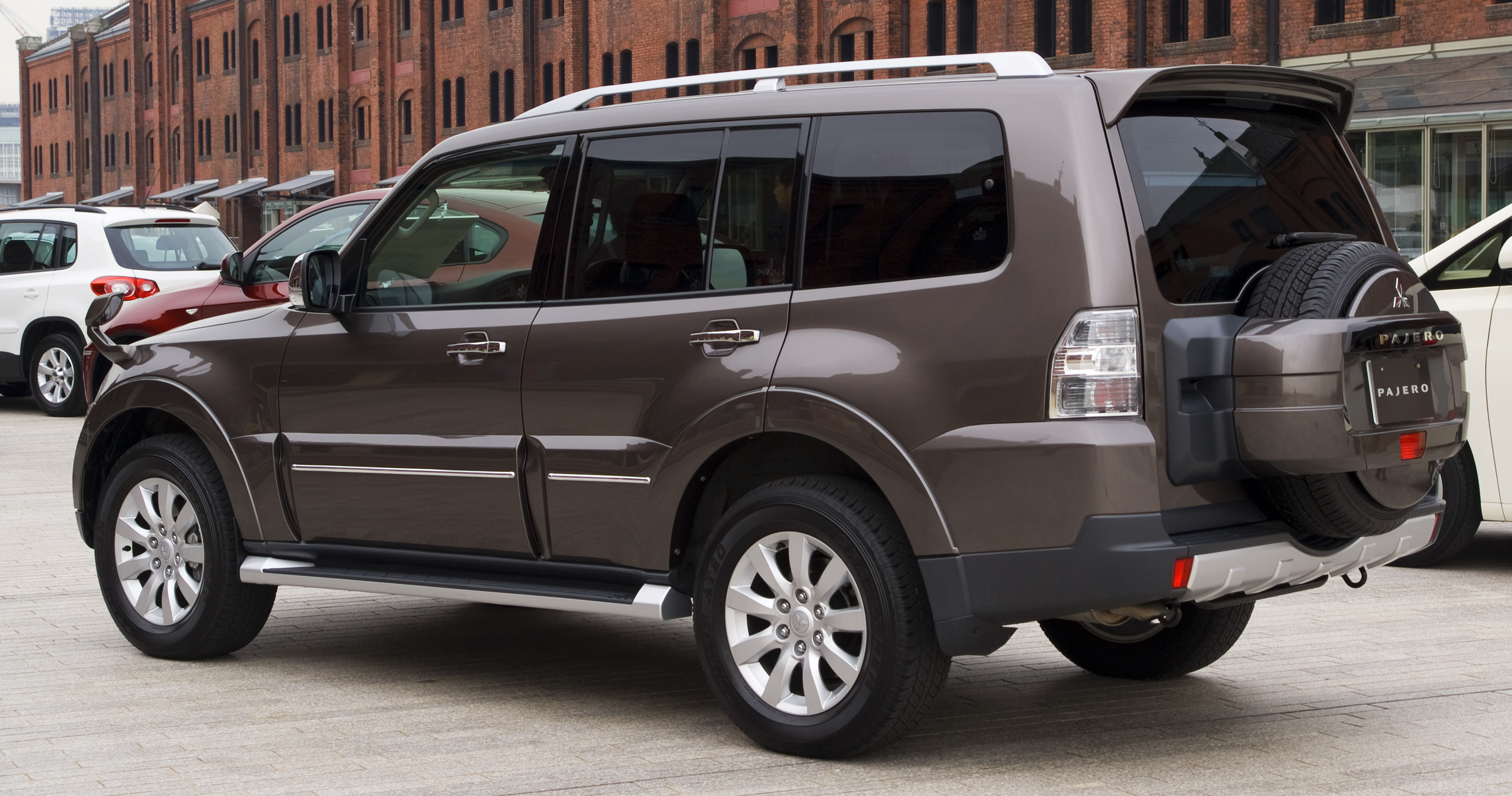 2008 Mitsubishi Pajero 02