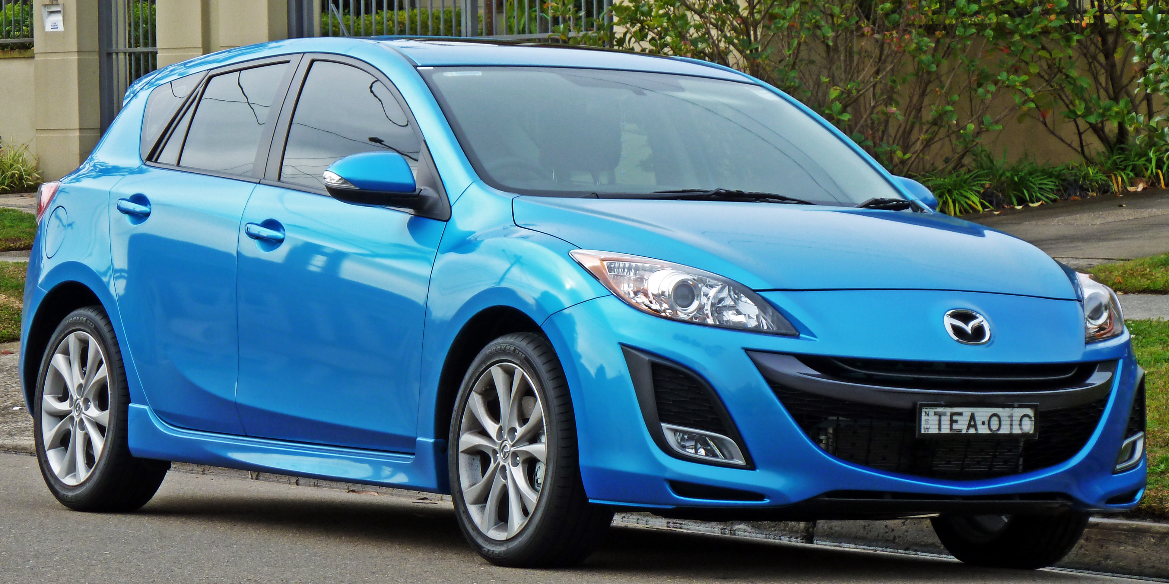 2009-2010 Mazda 3 (BL) SP25 hatchback 01