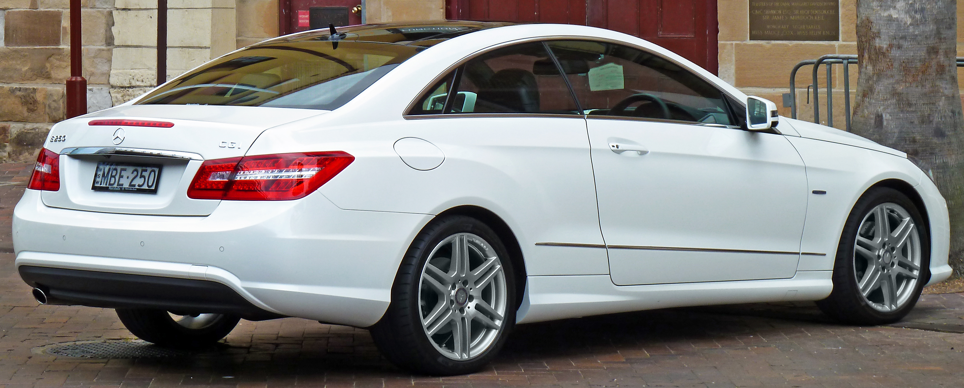 2009-2011 Mercedes-Benz E 250 CGI (C207) coupe (2011-11-08)