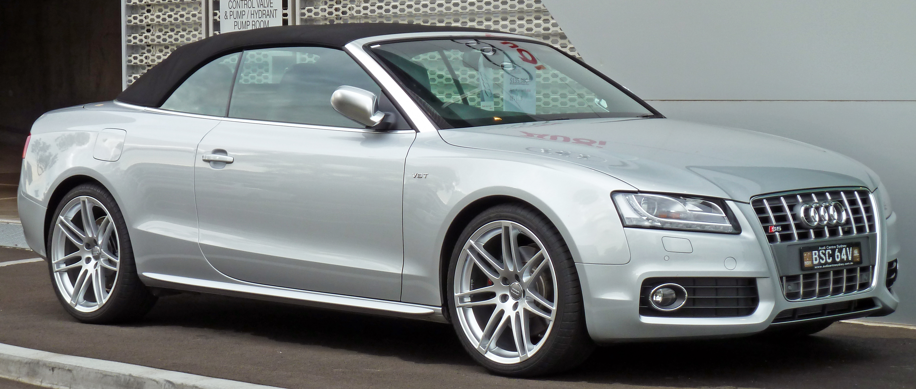 2009 Audi S5 (8T) cabriolet 01