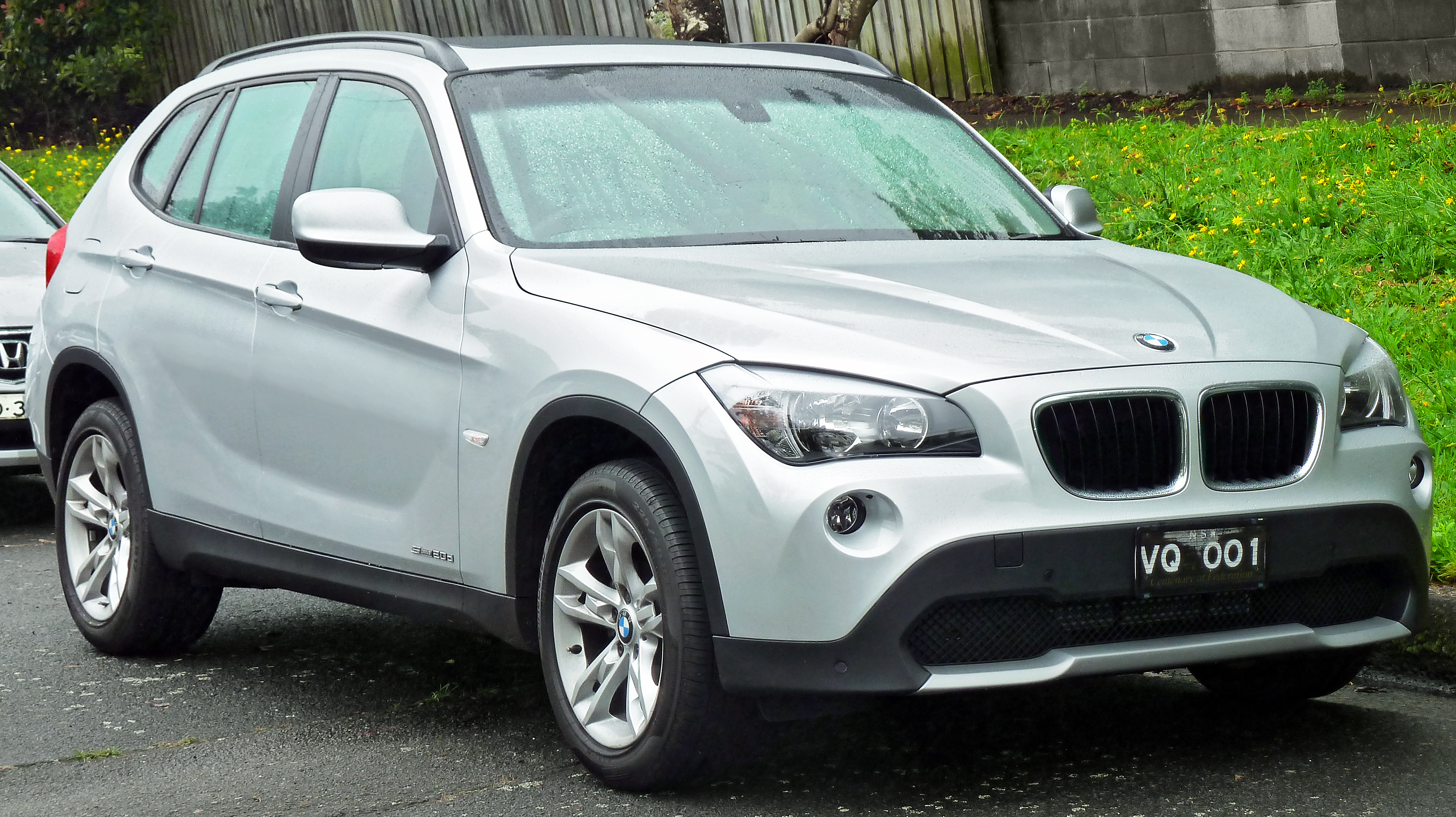 2010-2011 BMW X1 (E84) sDrive20d wagon (2011-11-17) 02