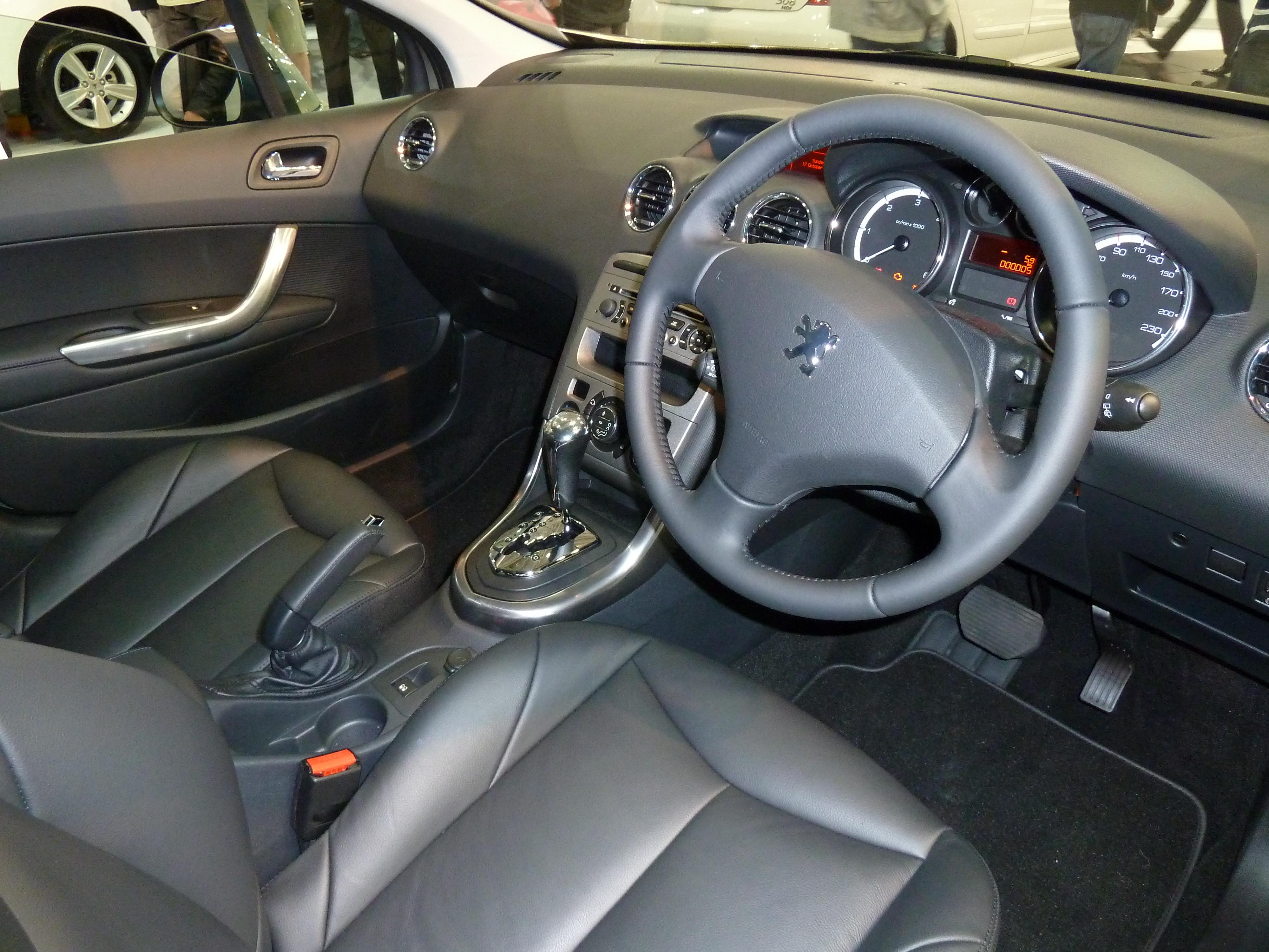 2010 Peugeot 308 (T7) XSE Touring (2010-10-16)