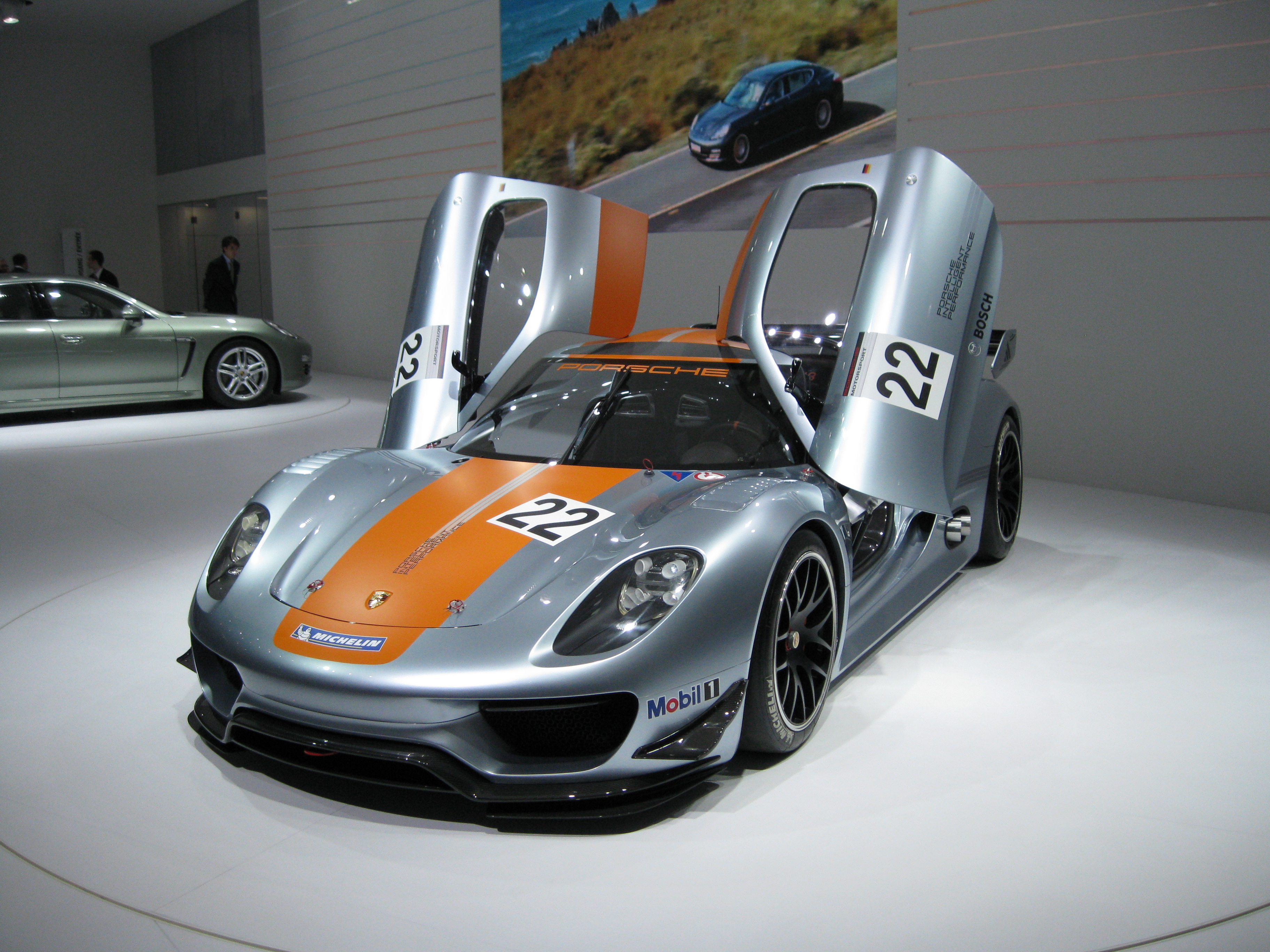 2011-03-04 Autosalon Genf 1214
