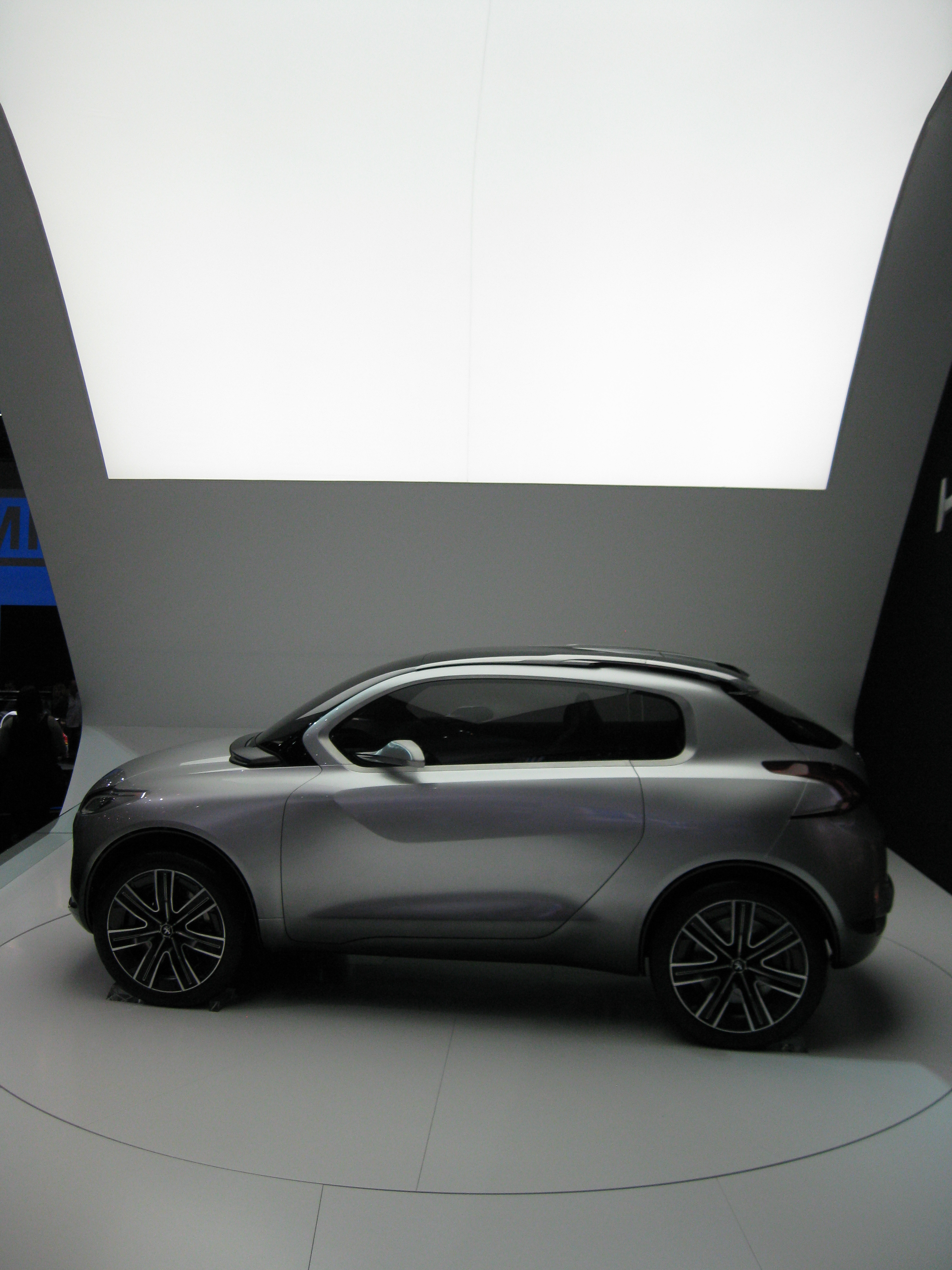 2011-03-04 Autosalon Genf 1325