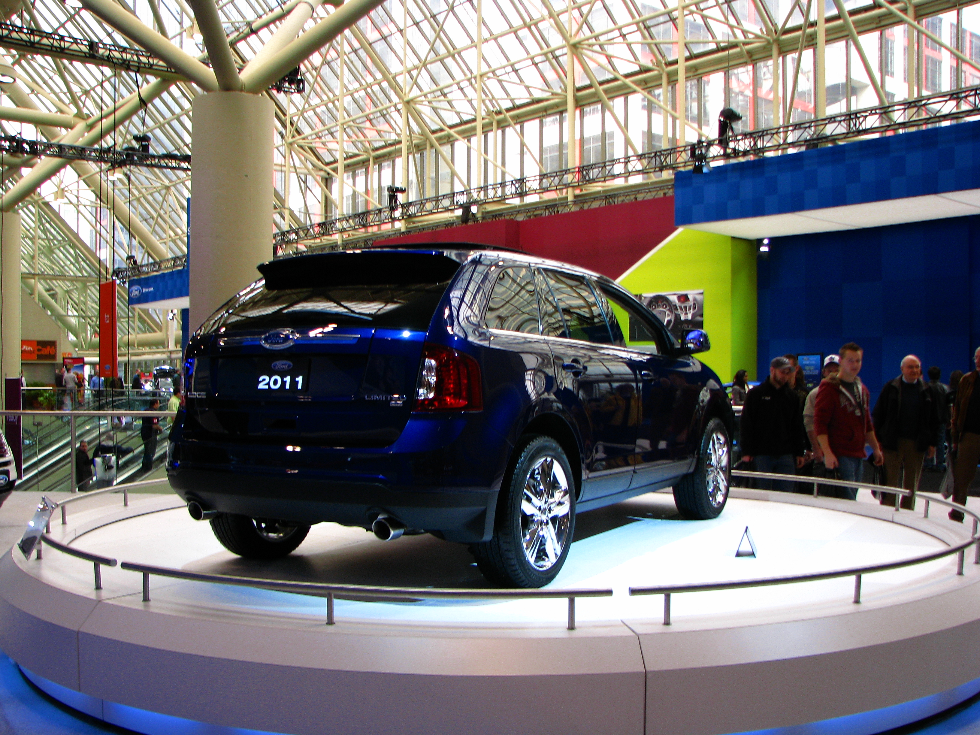 2011 Ford Edge 02