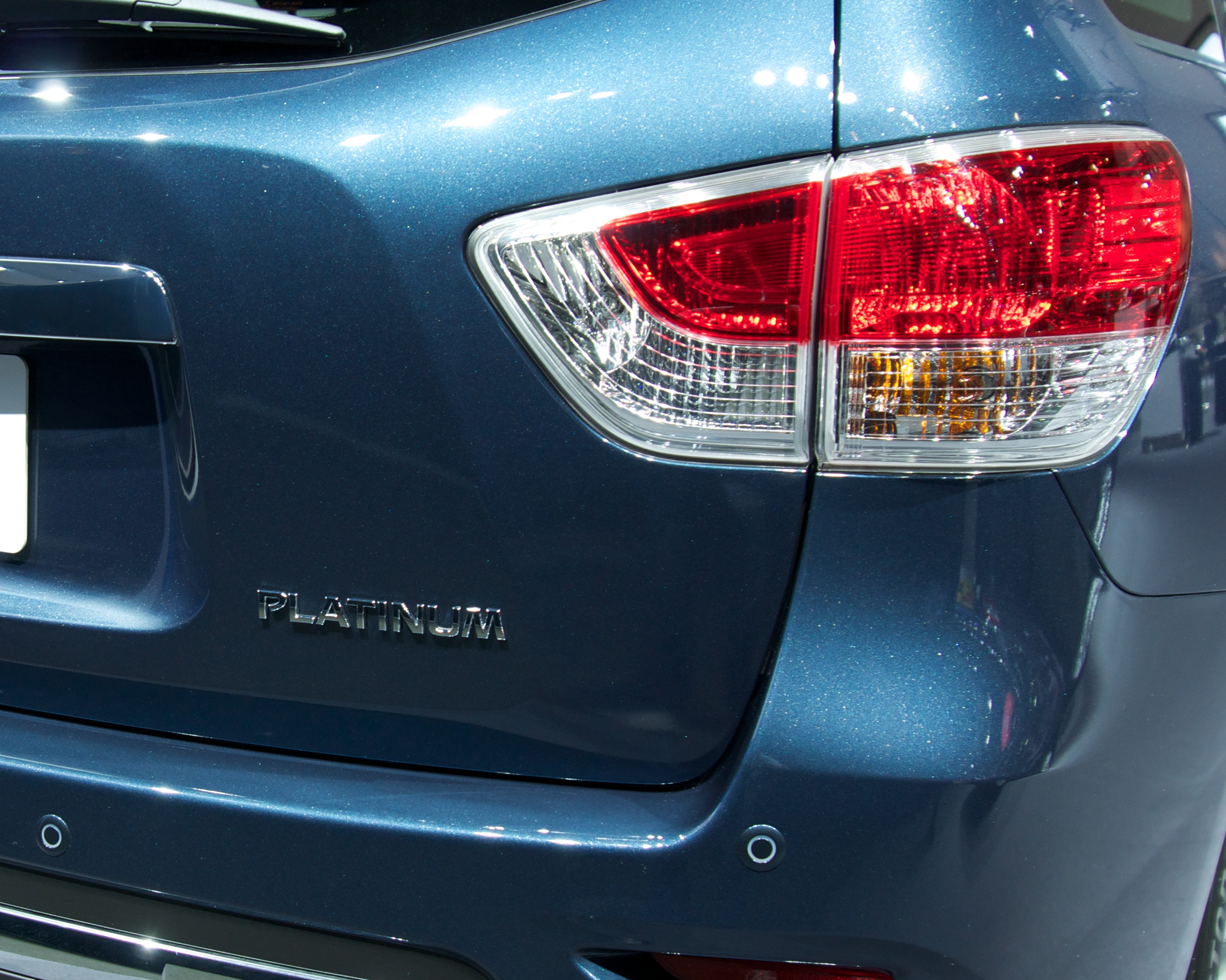 2013 Nissan Pathfinder Platinum (8234508746)