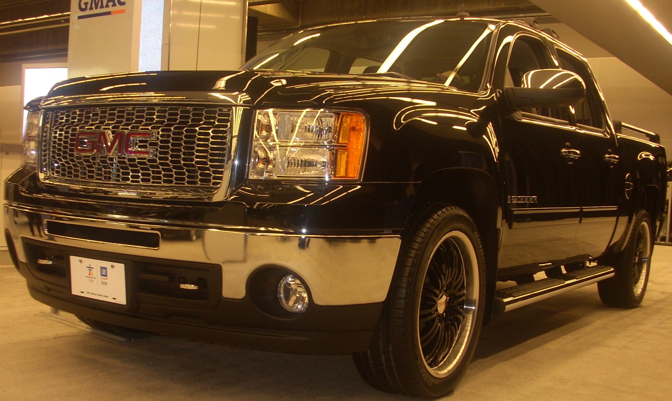 '09 GMC Sierra Denali (MIAS)