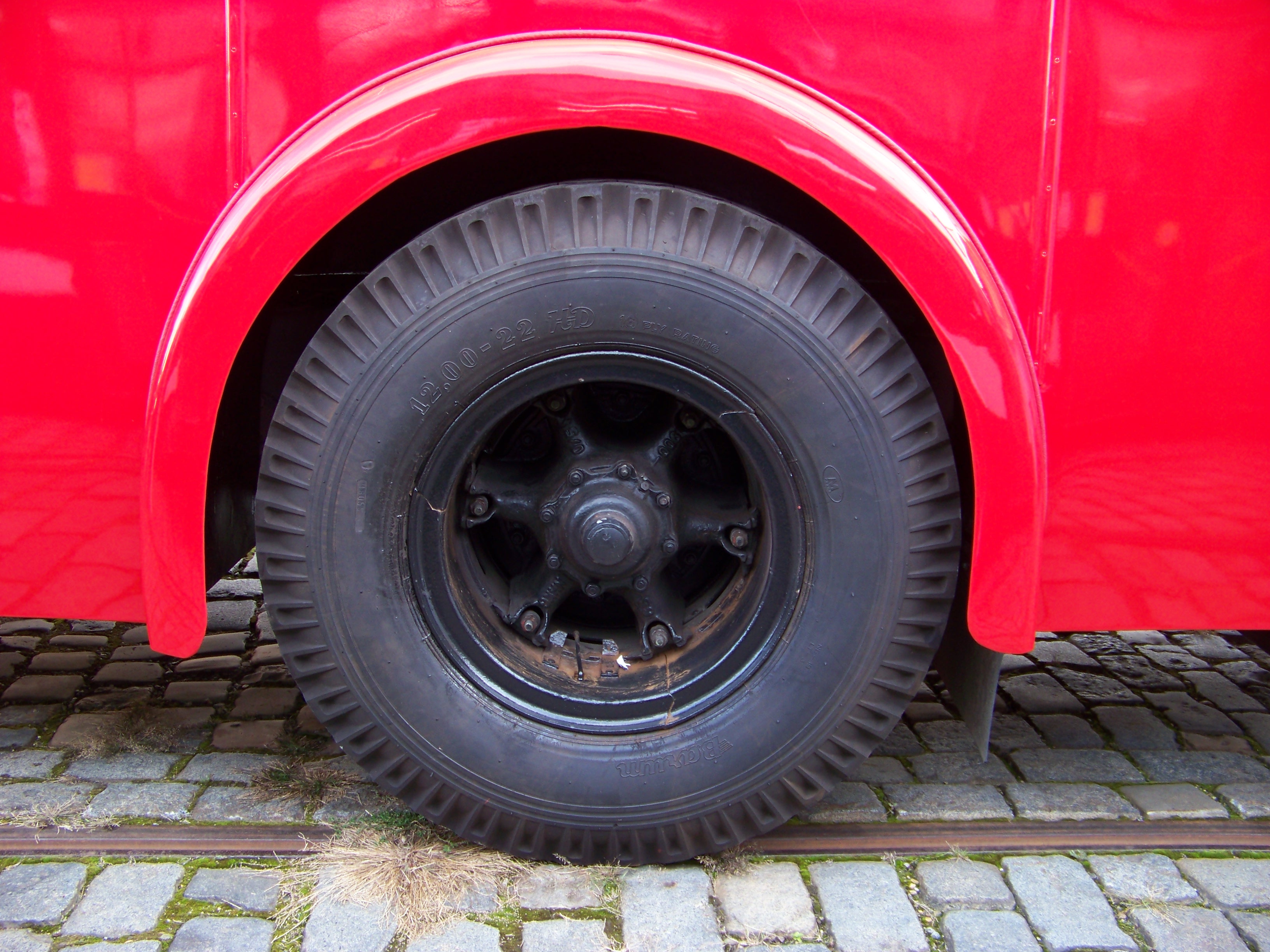 Škoda 706 RO, kolo zadní