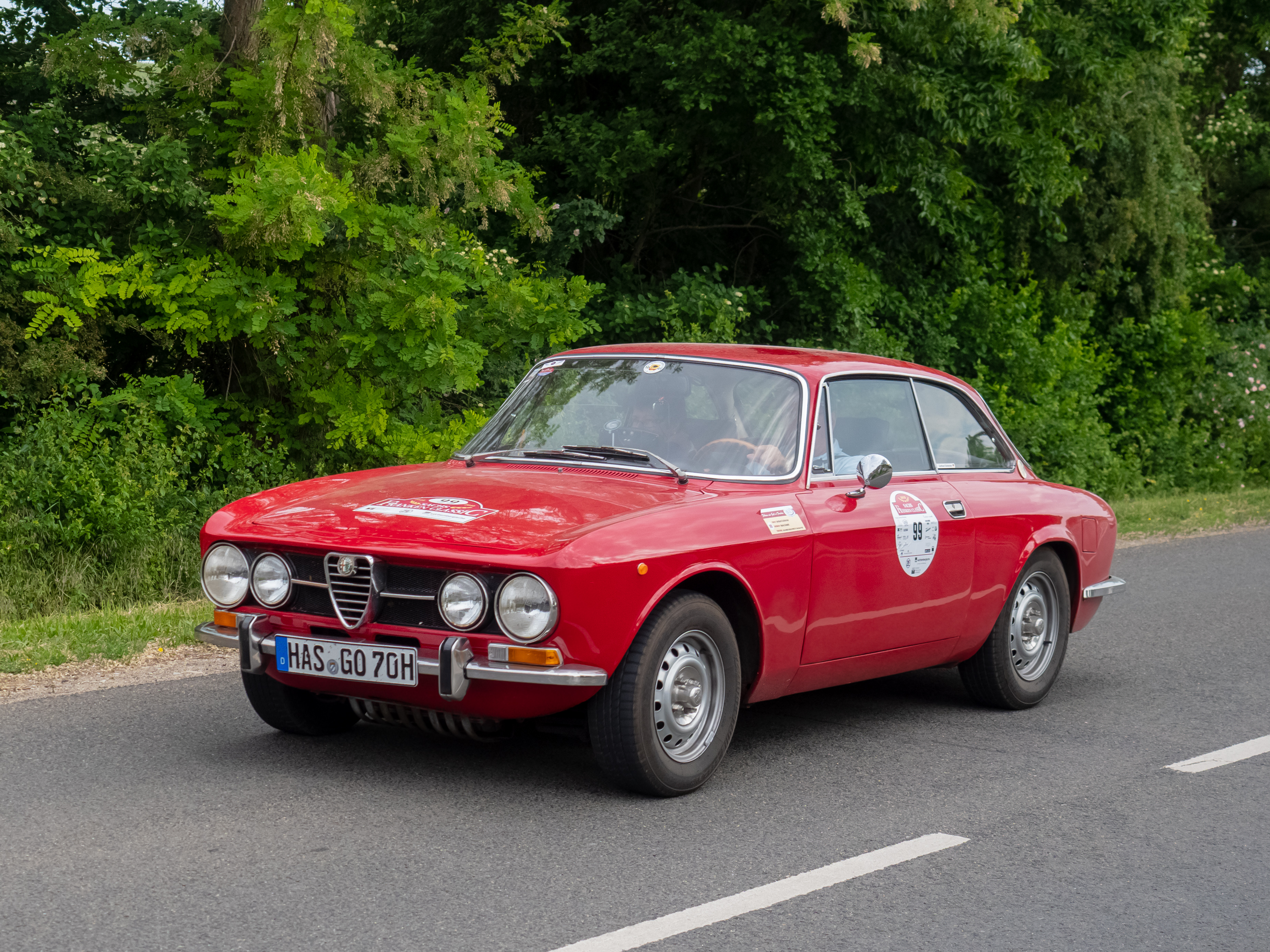 Alfa Romeo Giulia Sprint GT (Bertone)- P5200993-2