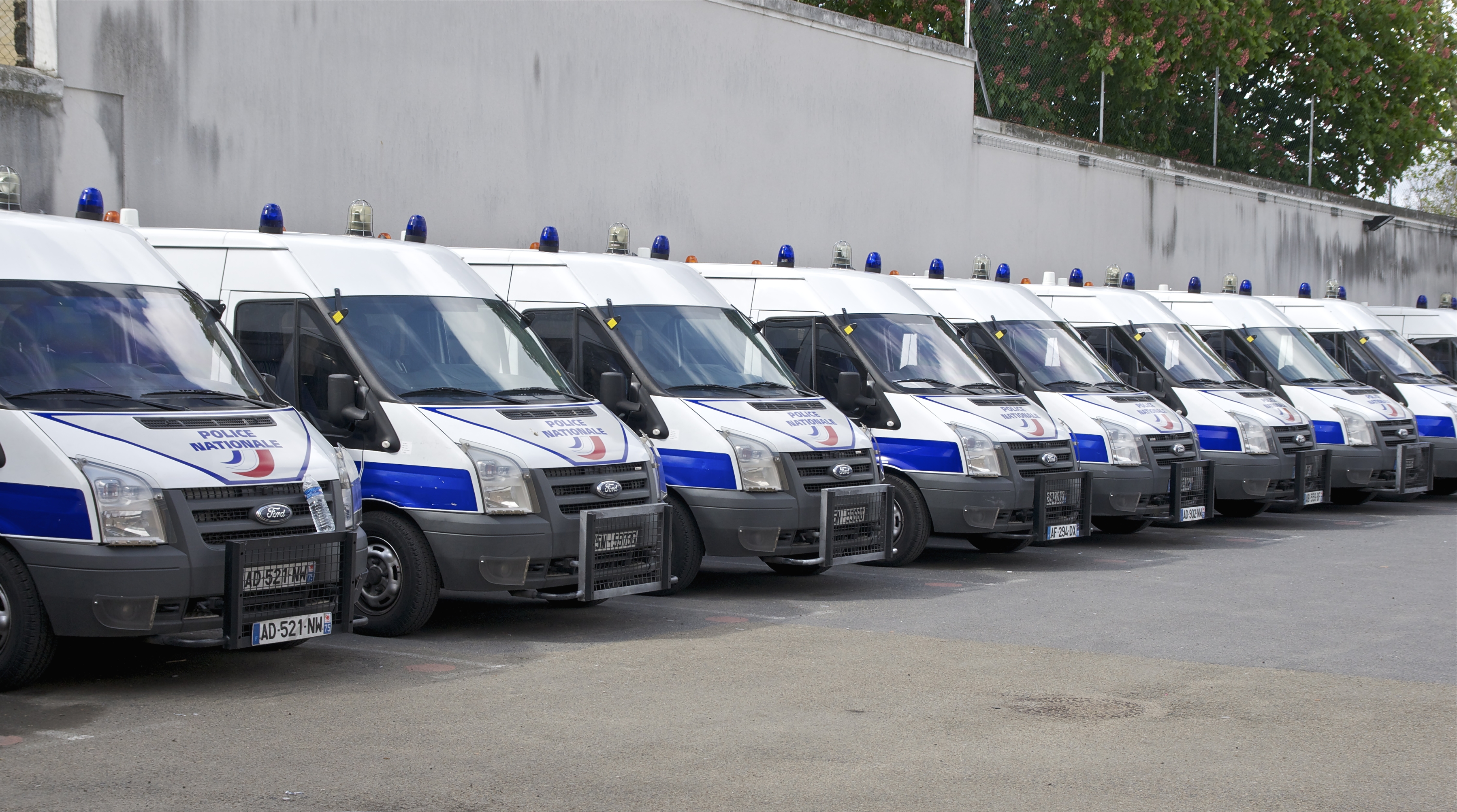 Alignement cars police Ford