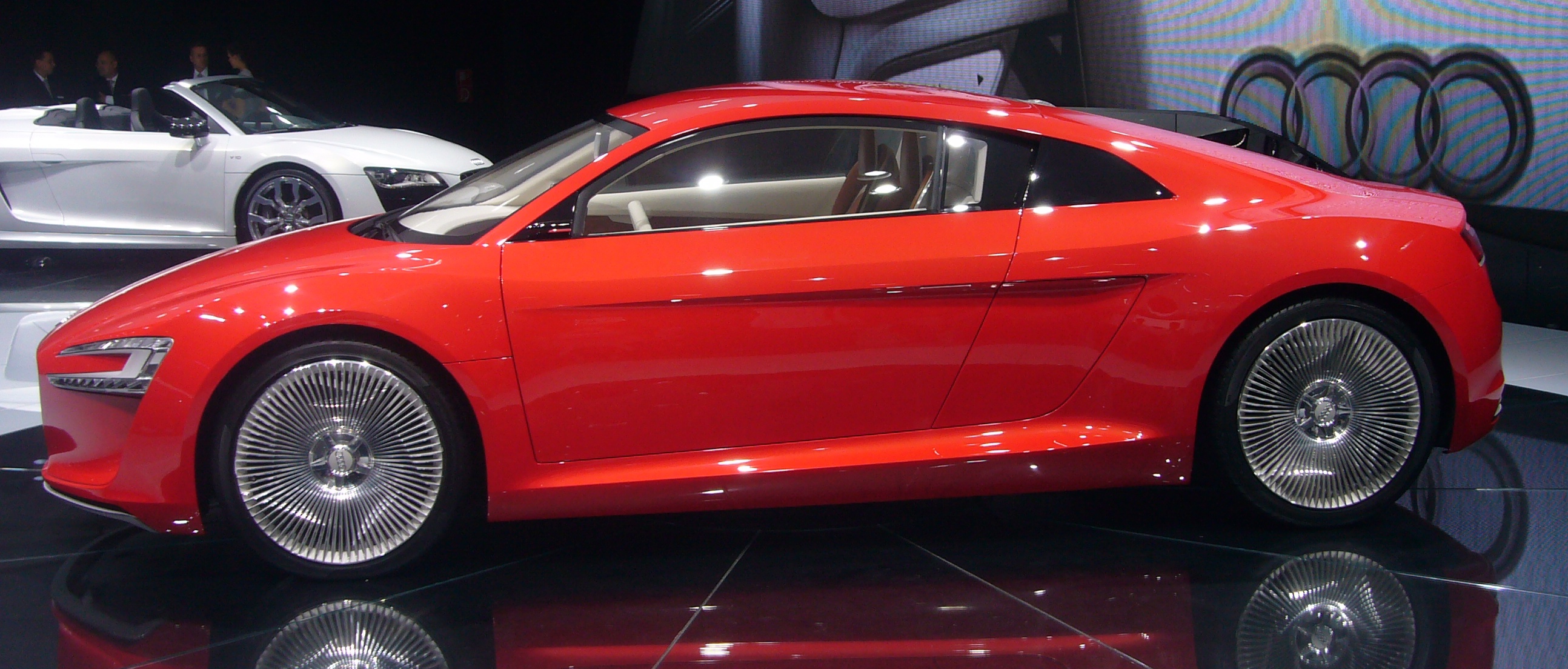 Audi e-tron IAA (side)