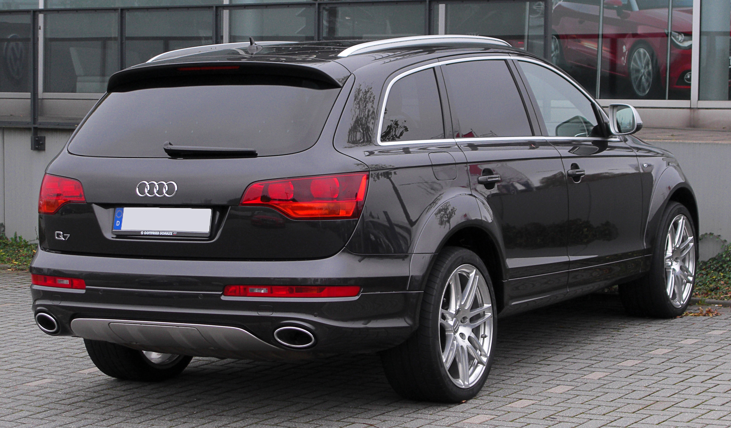 Audi Q7 V12 TDI quattro Facelift rear 20101017