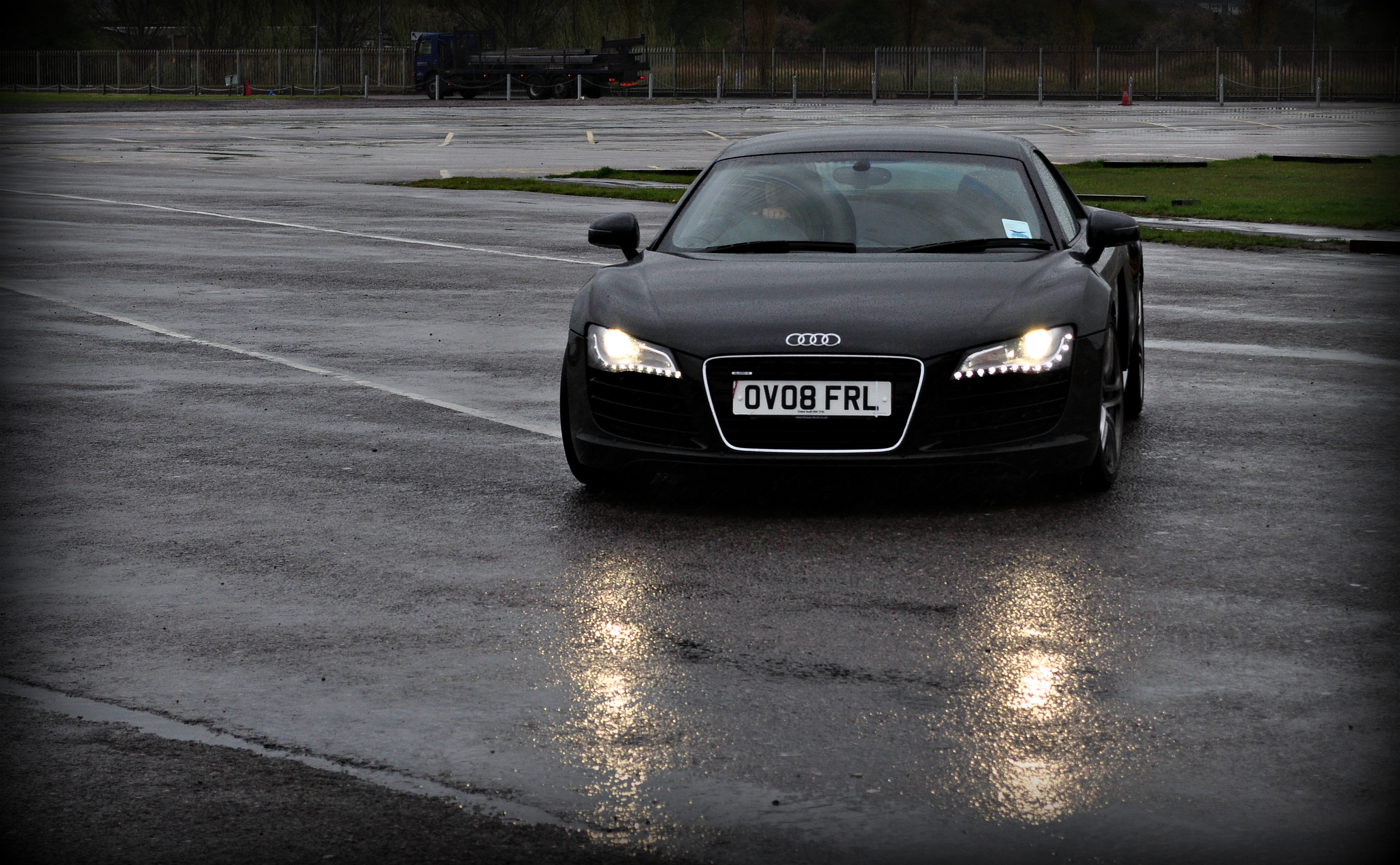 Audi R8 (Track Day, UK) (7091809407)