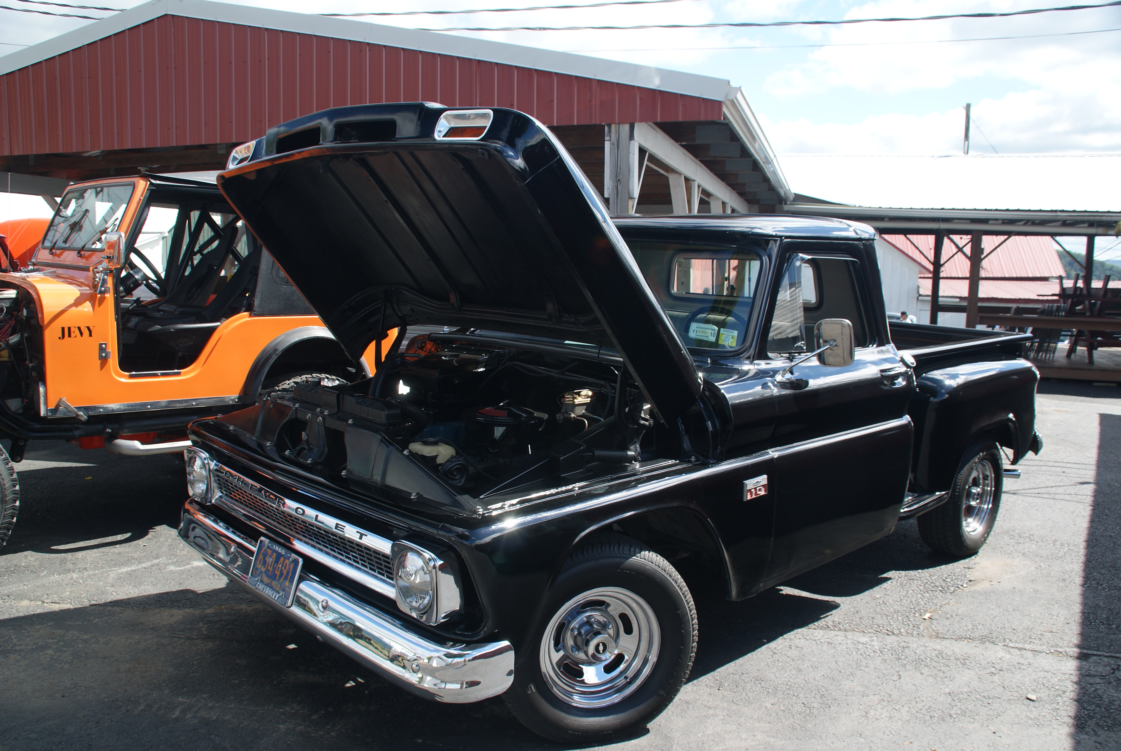 Black Truck SHOW AT HARFORD PA 272