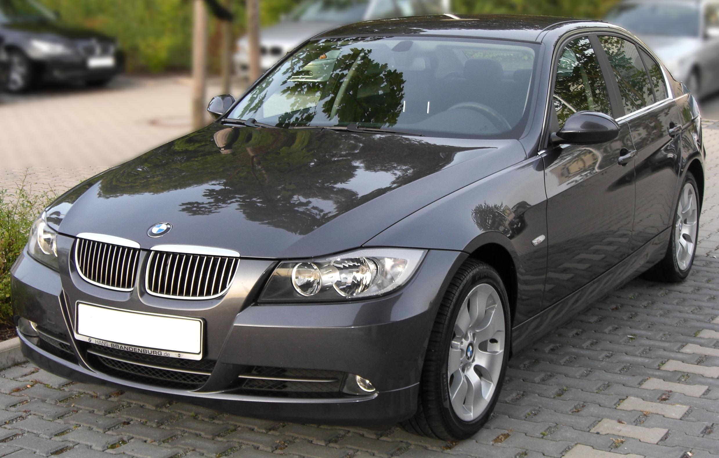 BMW 325i front