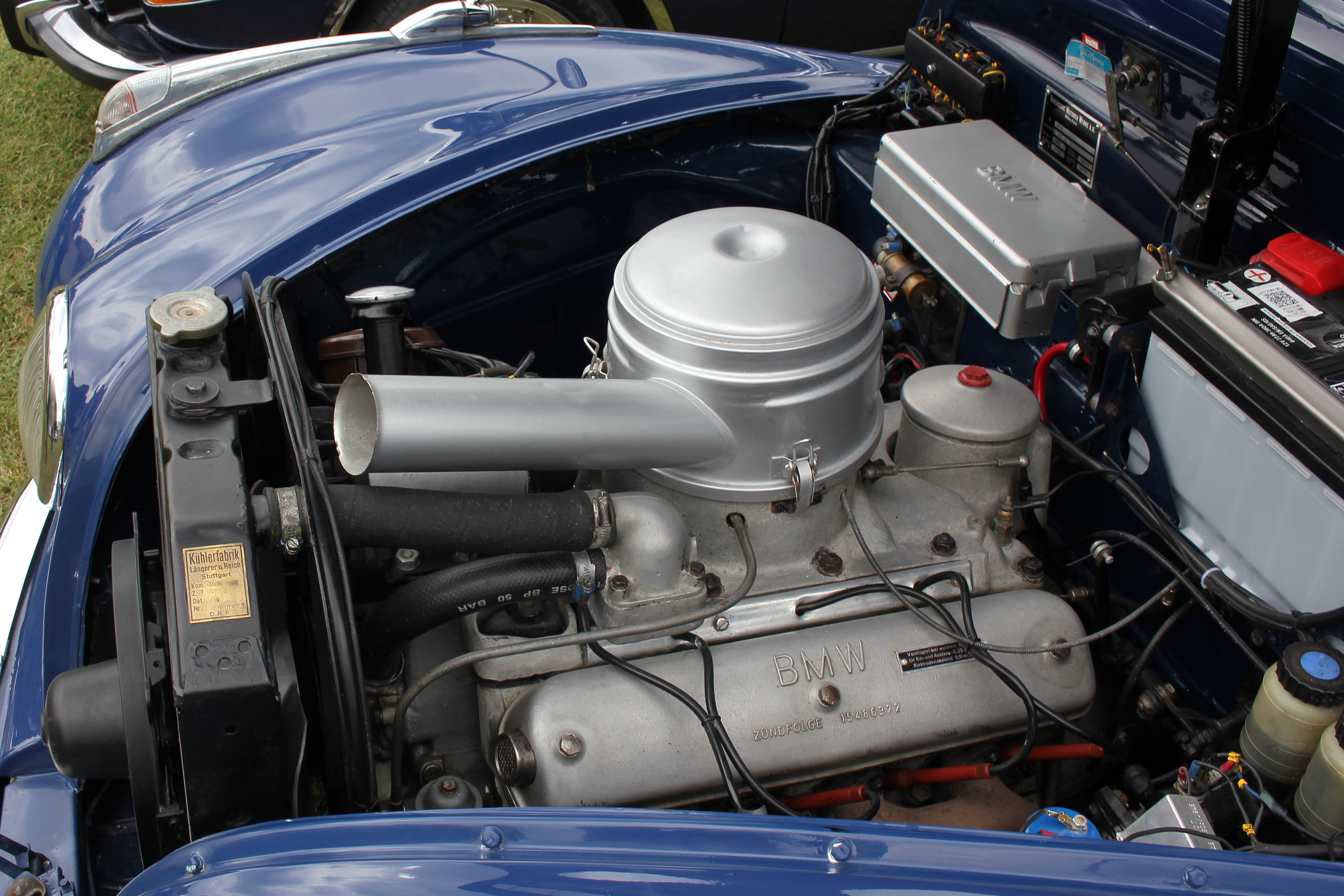 BMW 502, Bj. 1957, Motorraum
