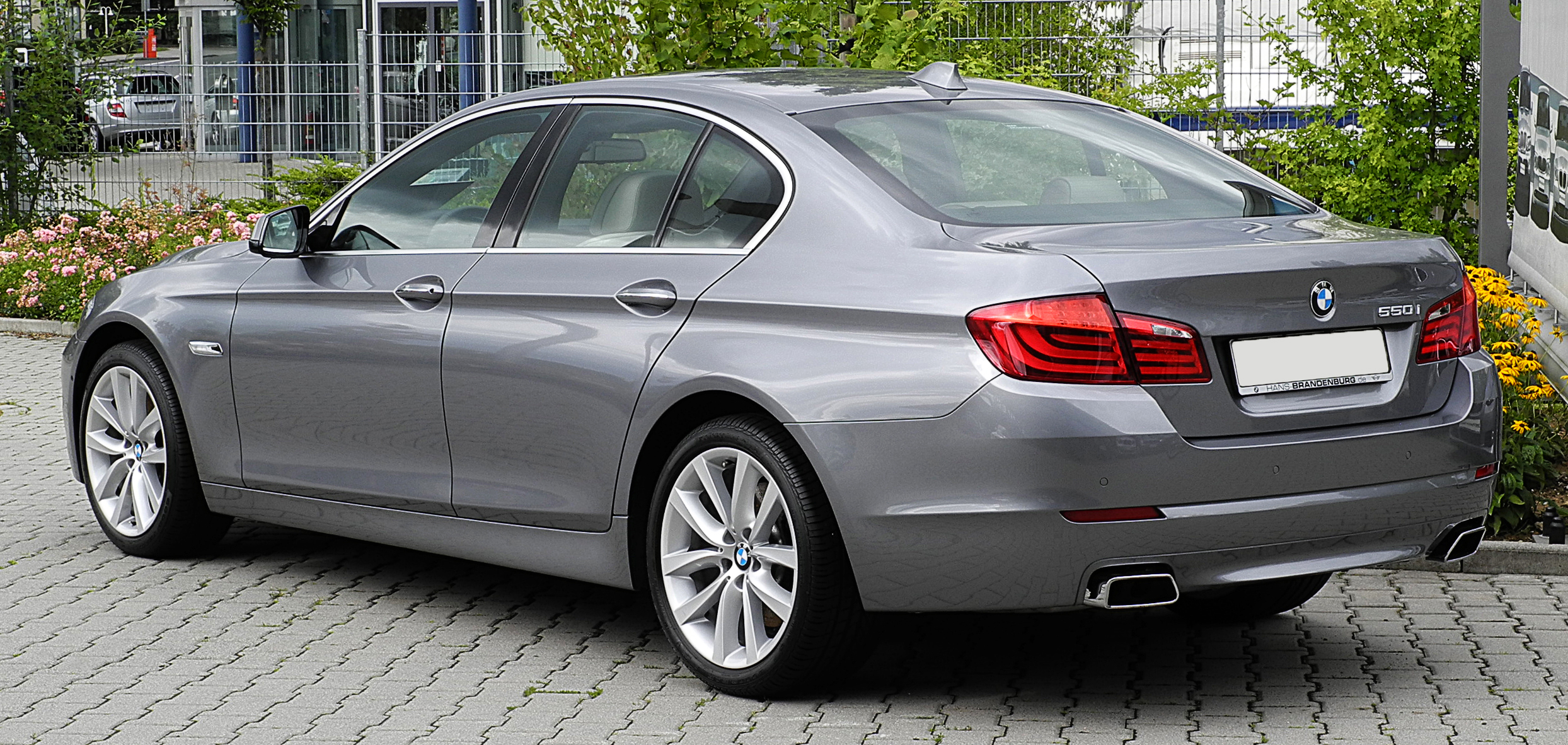 BMW 550i (F10) – Heckansicht, 17. Juli 2011, Mettmann