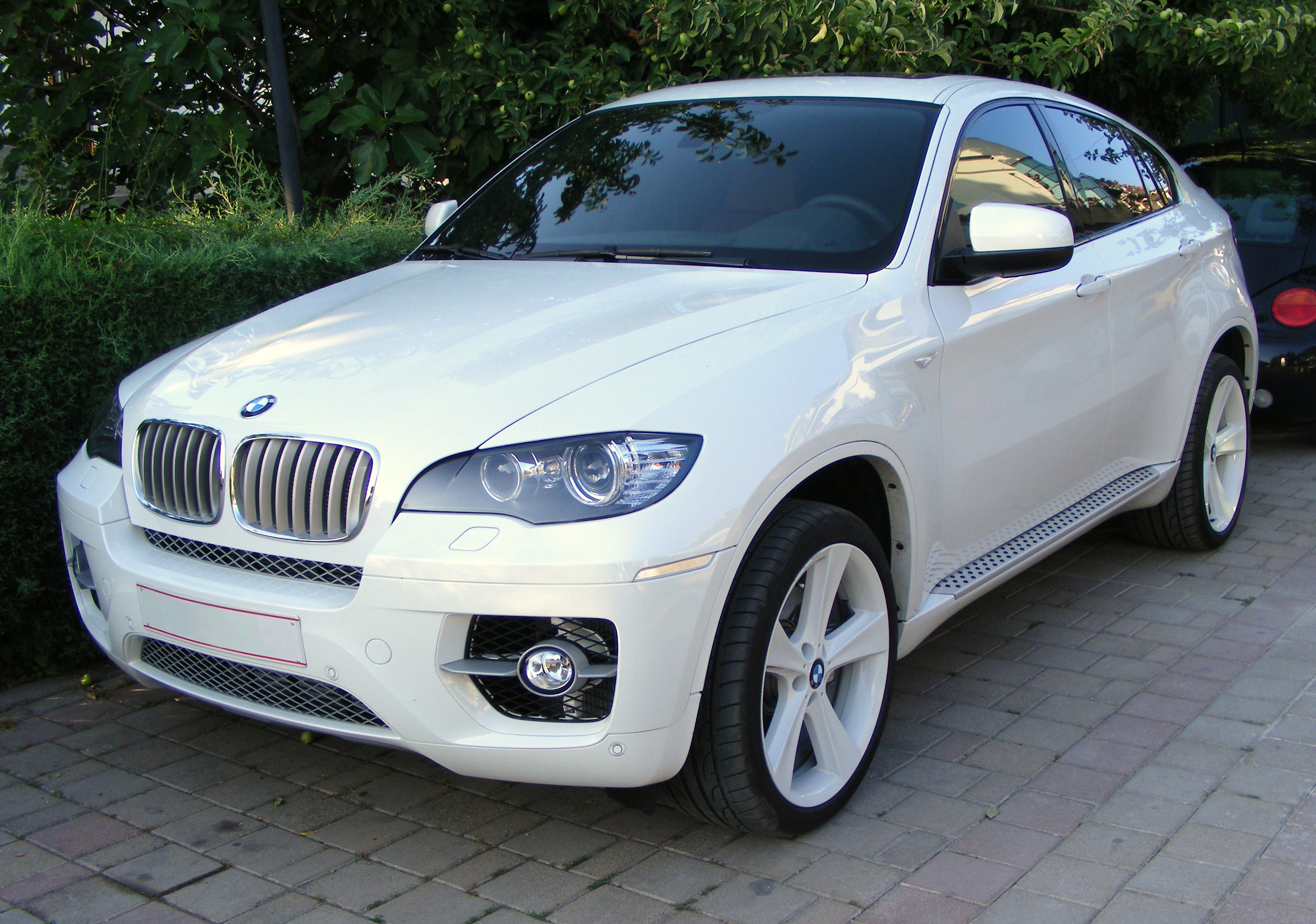 BMW X6 front