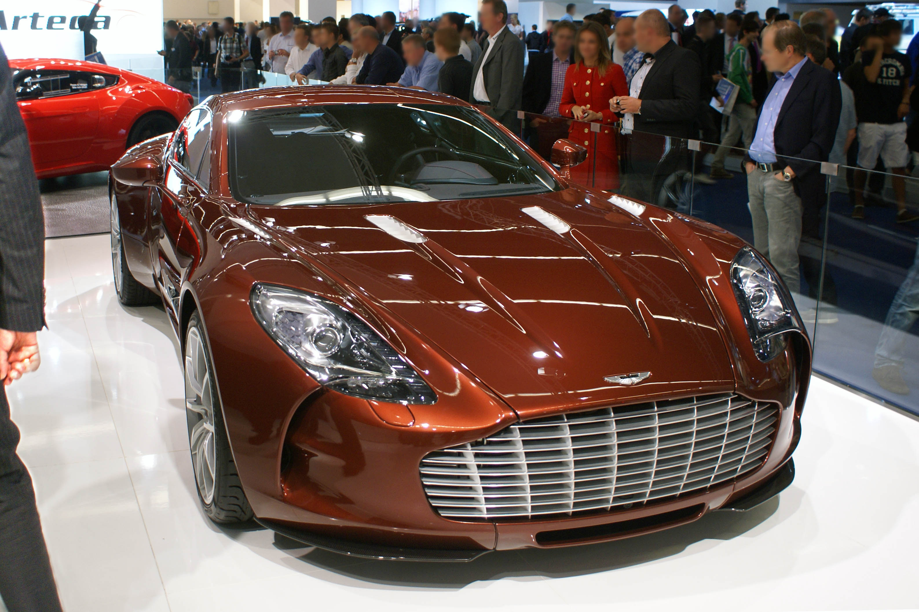 Brown Aston Martin One-77 fr IAA 2011