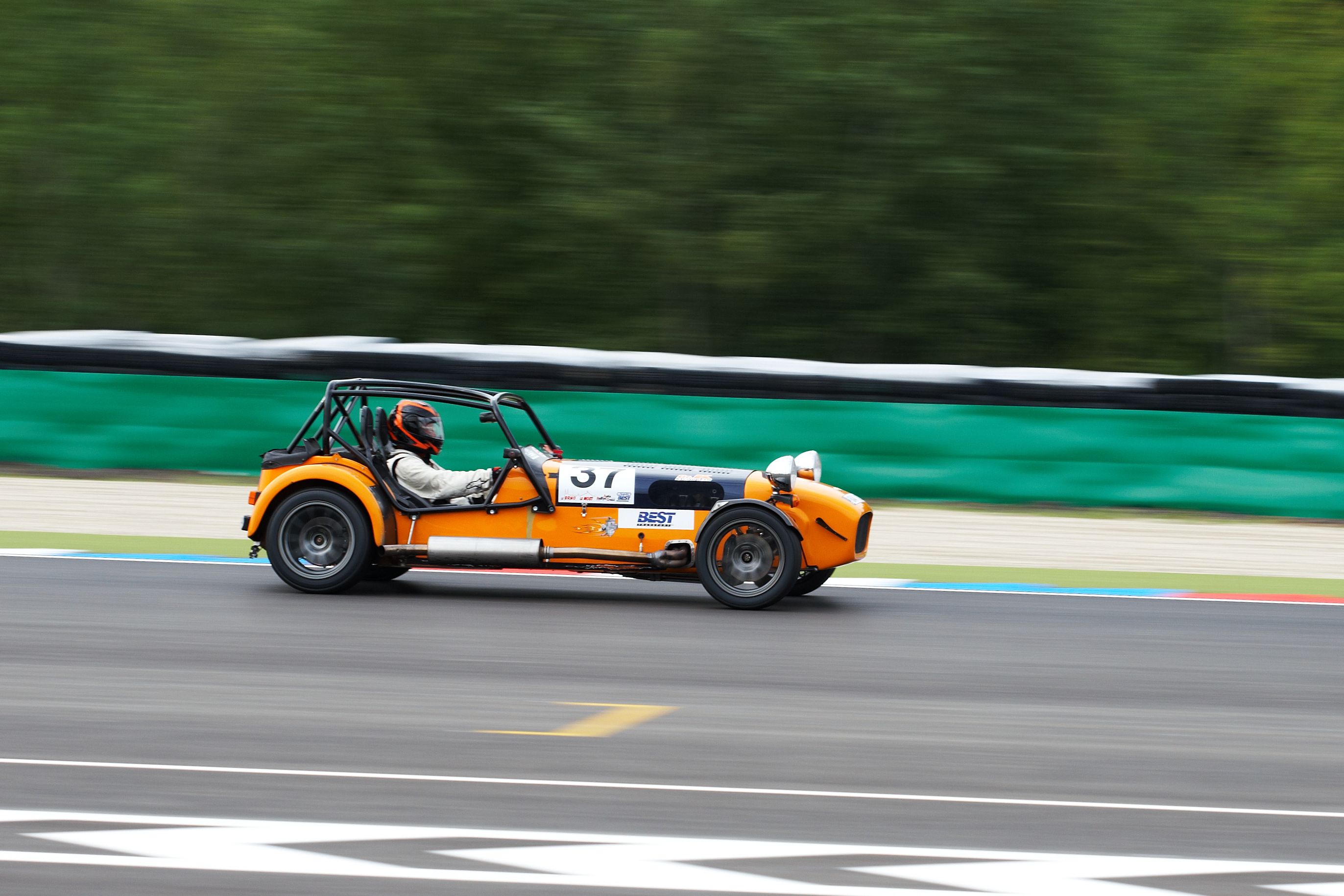 Caterham CSR