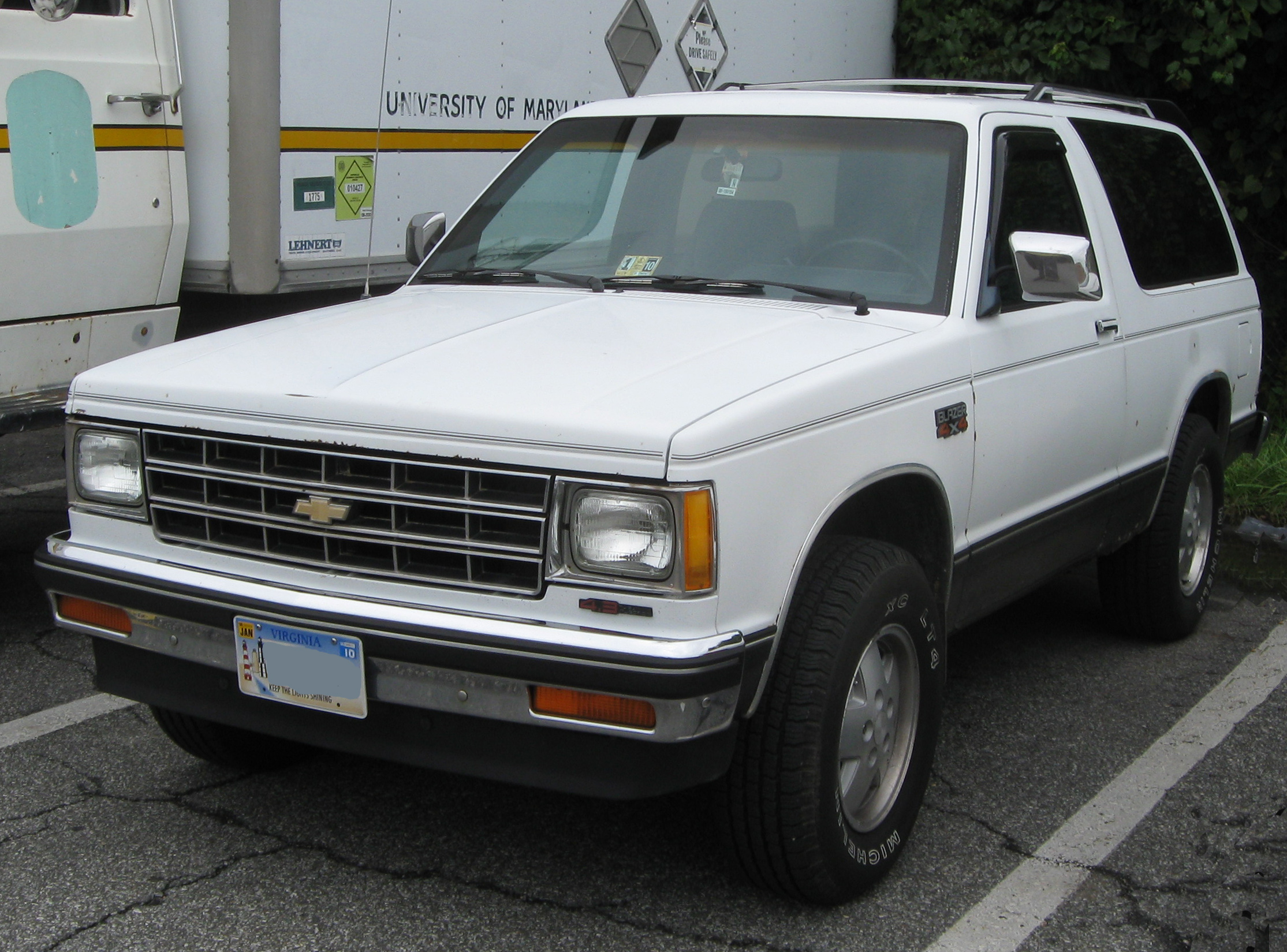 Chevrolet S-10 Blazer 2-door -- 09-08-2009