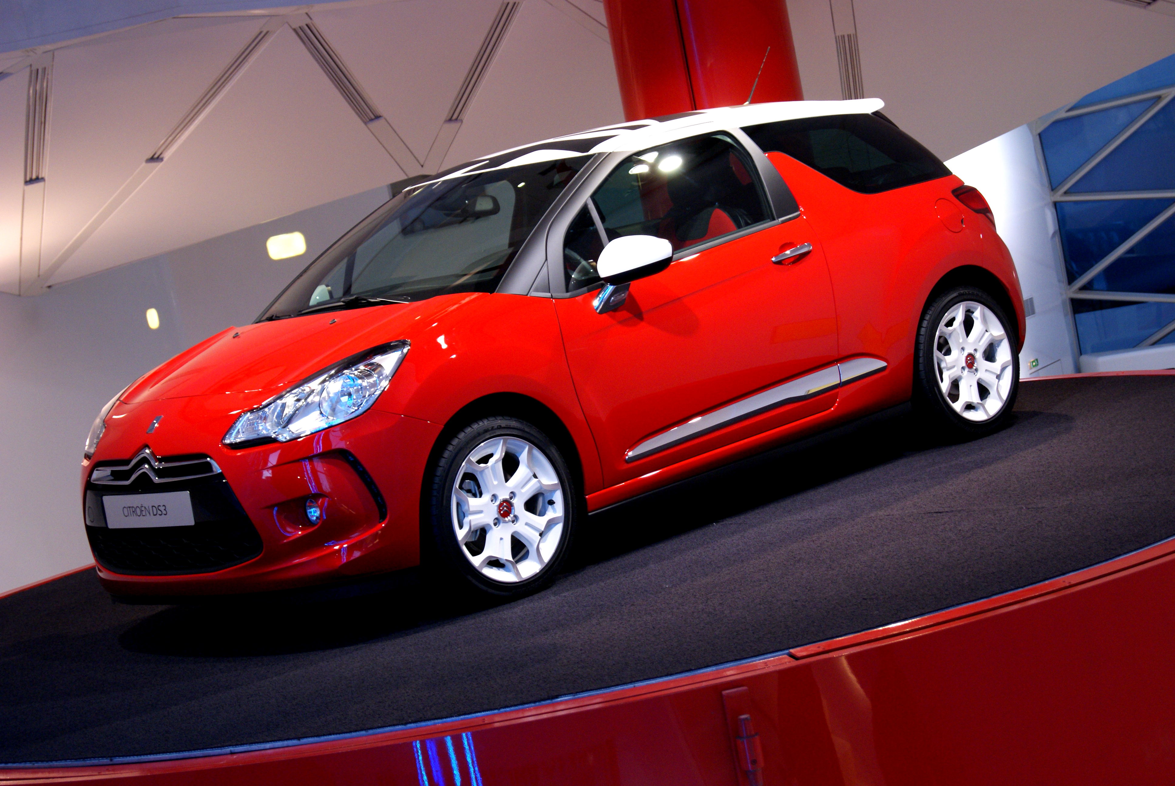 Citroen ds3 red