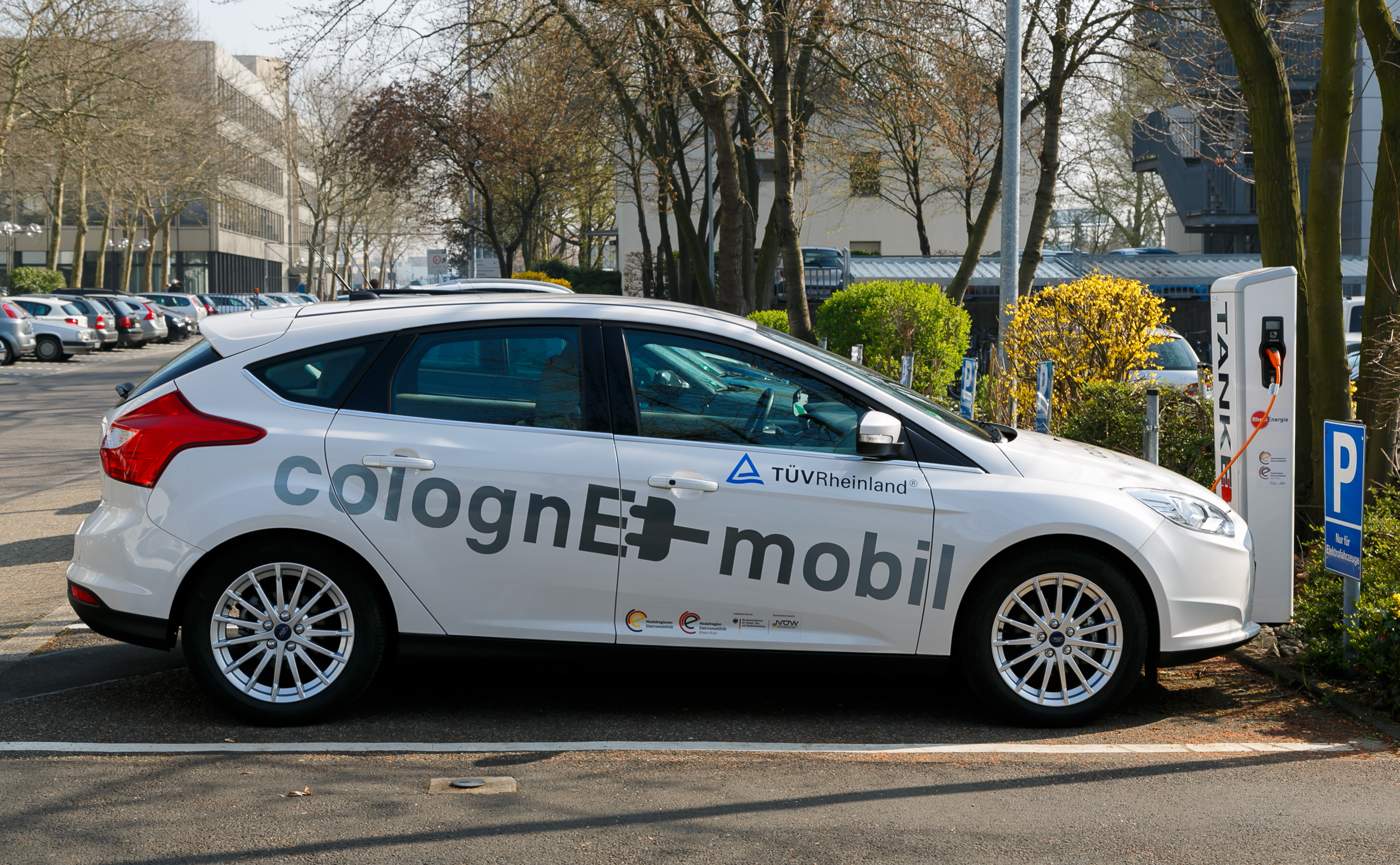 Cologne Germany Electric-Car-Charging-Point-at-TUV-Rheinland-01