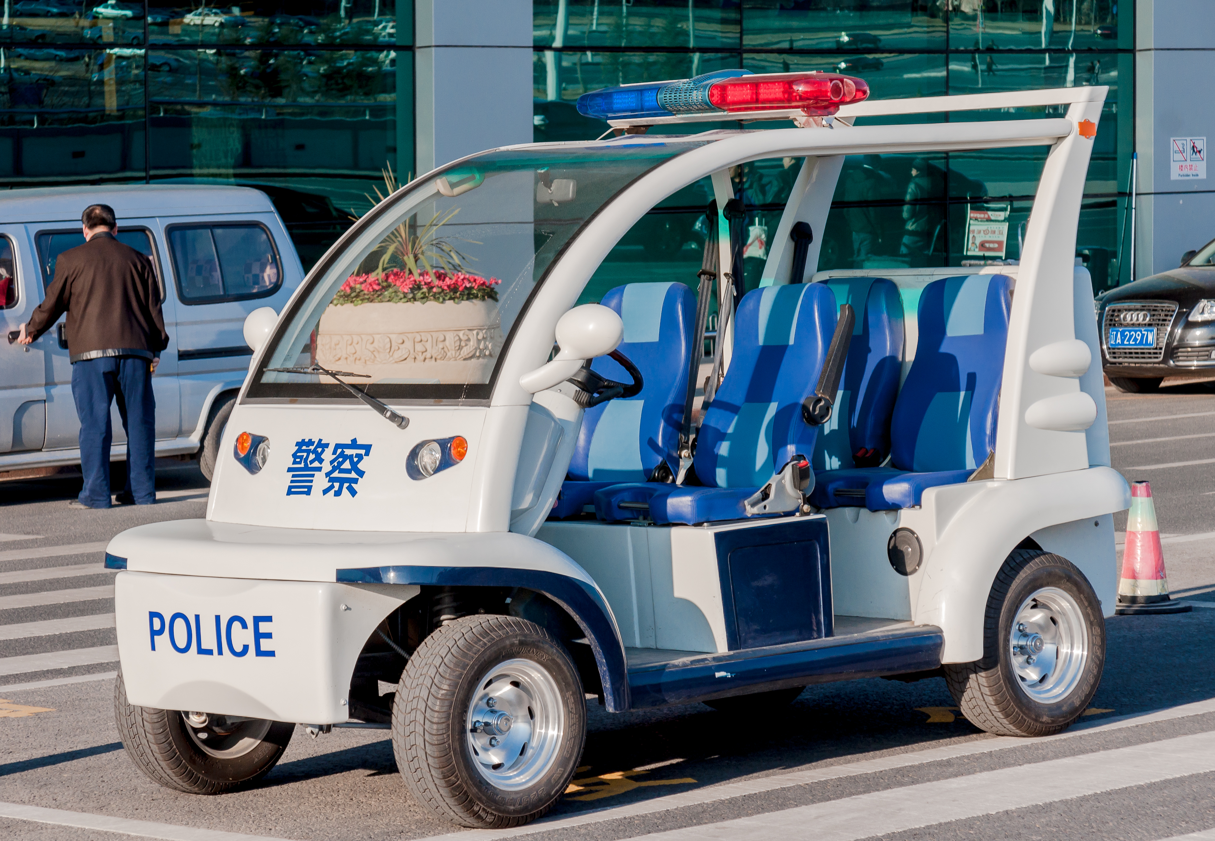 Dalian China Police-Car-01