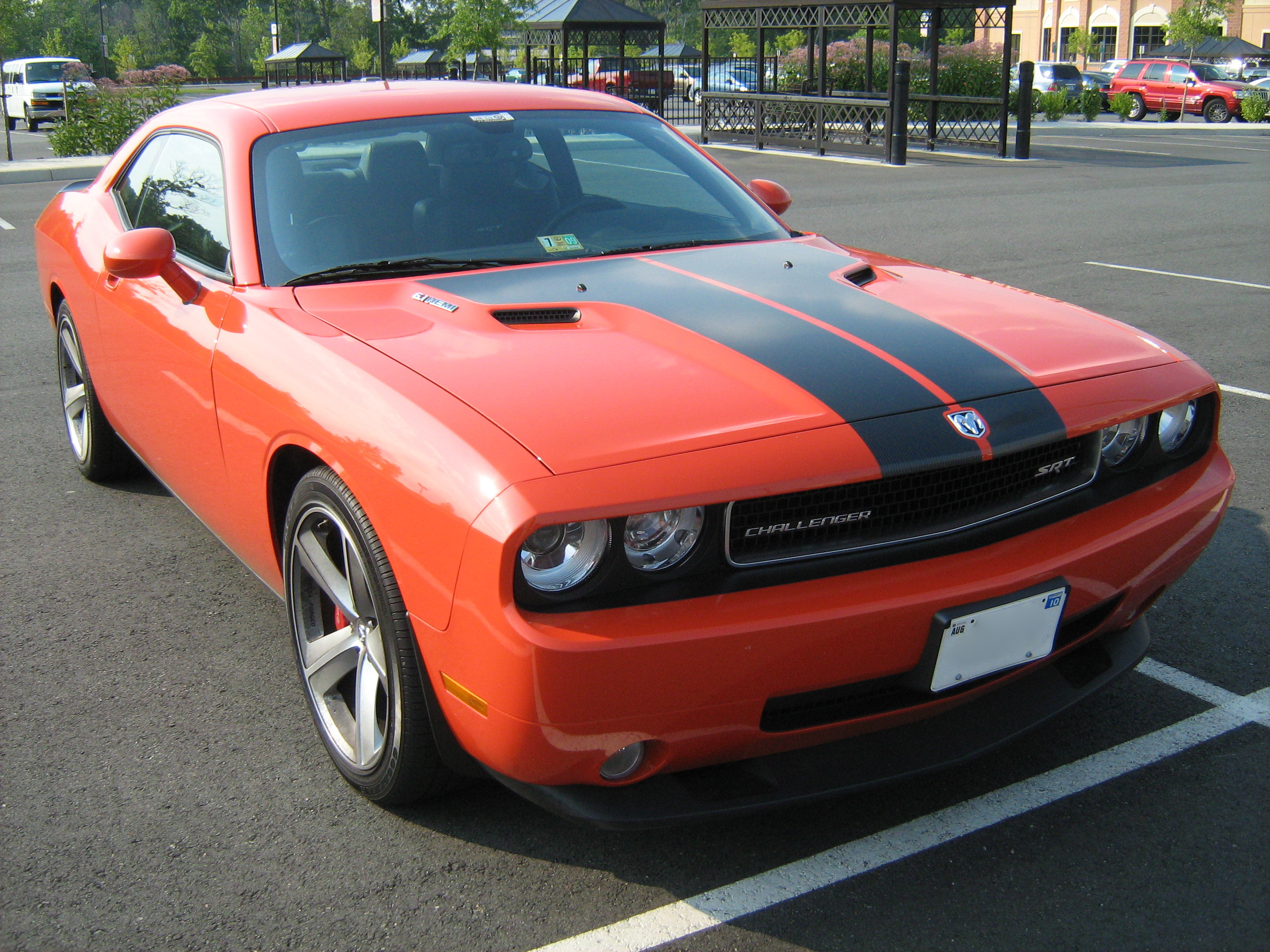 Dodge Challenger SRT8 va orange-f
