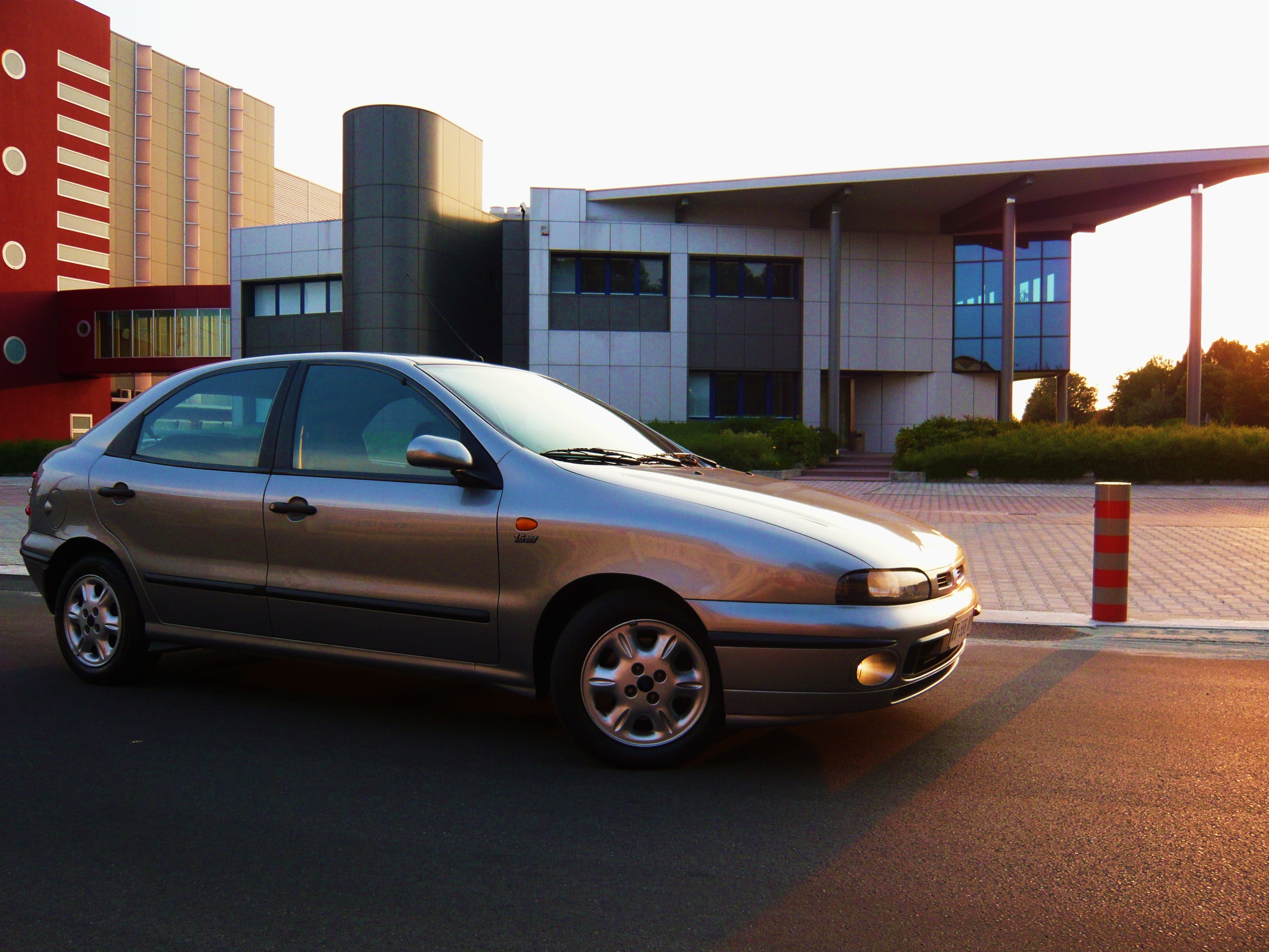 Fiat Brava 1.6 ELX side