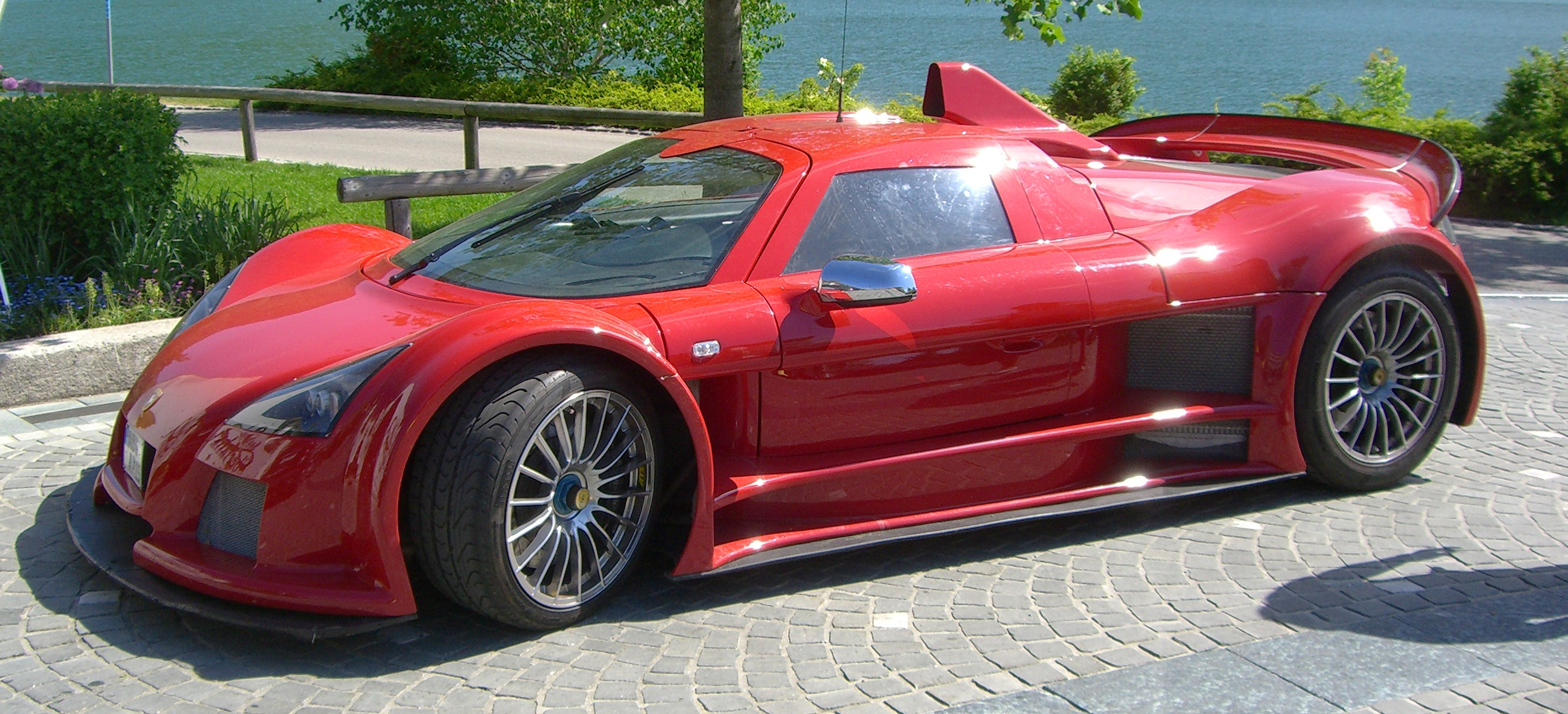 Gumpert Apollo 3
