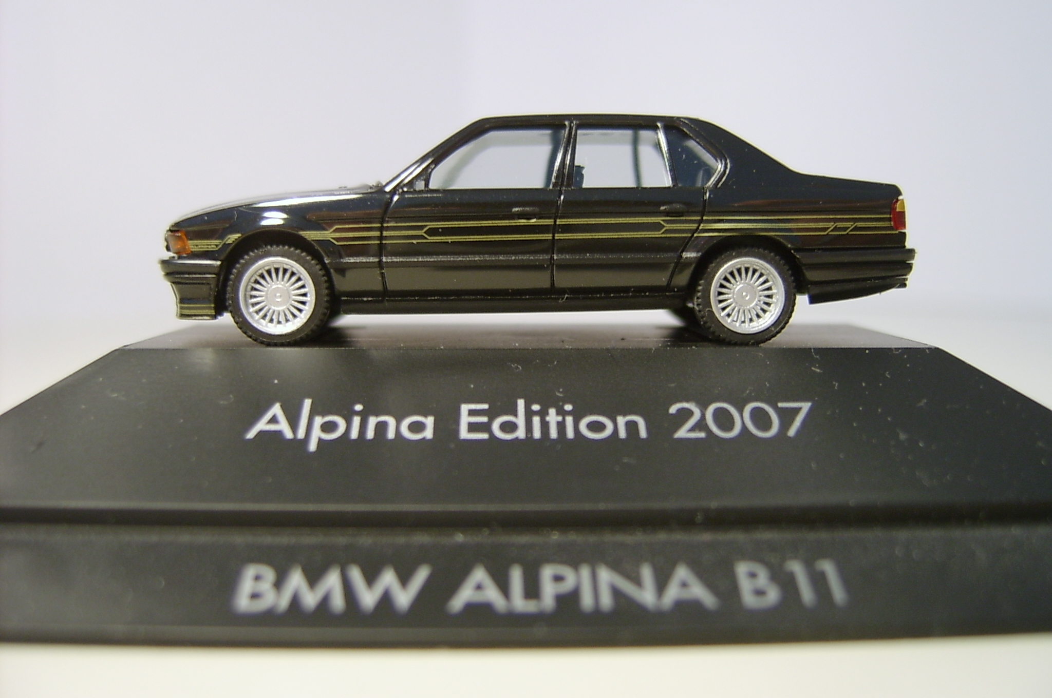Herpa Alpina B11