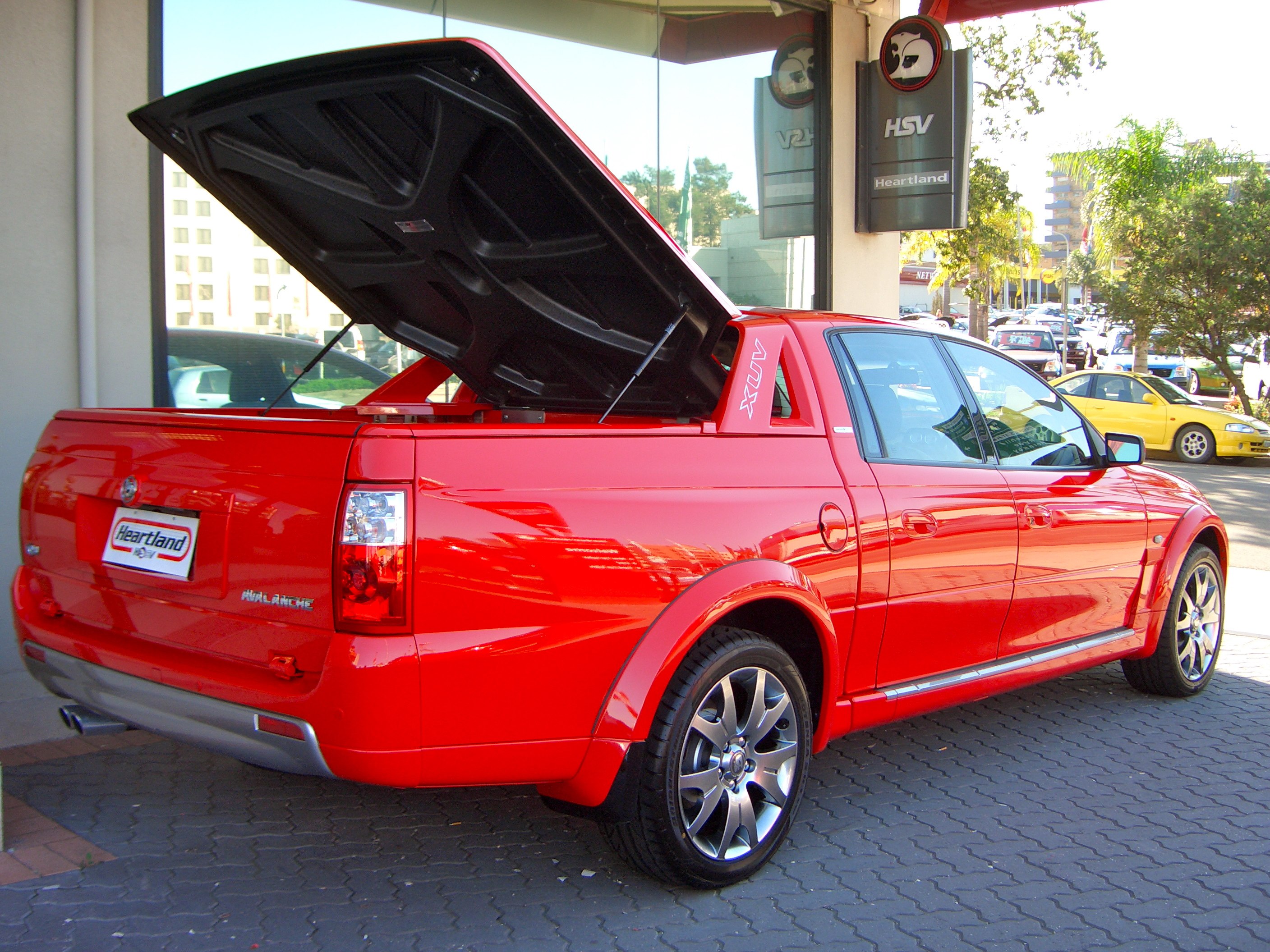 Hsv avalanche rear