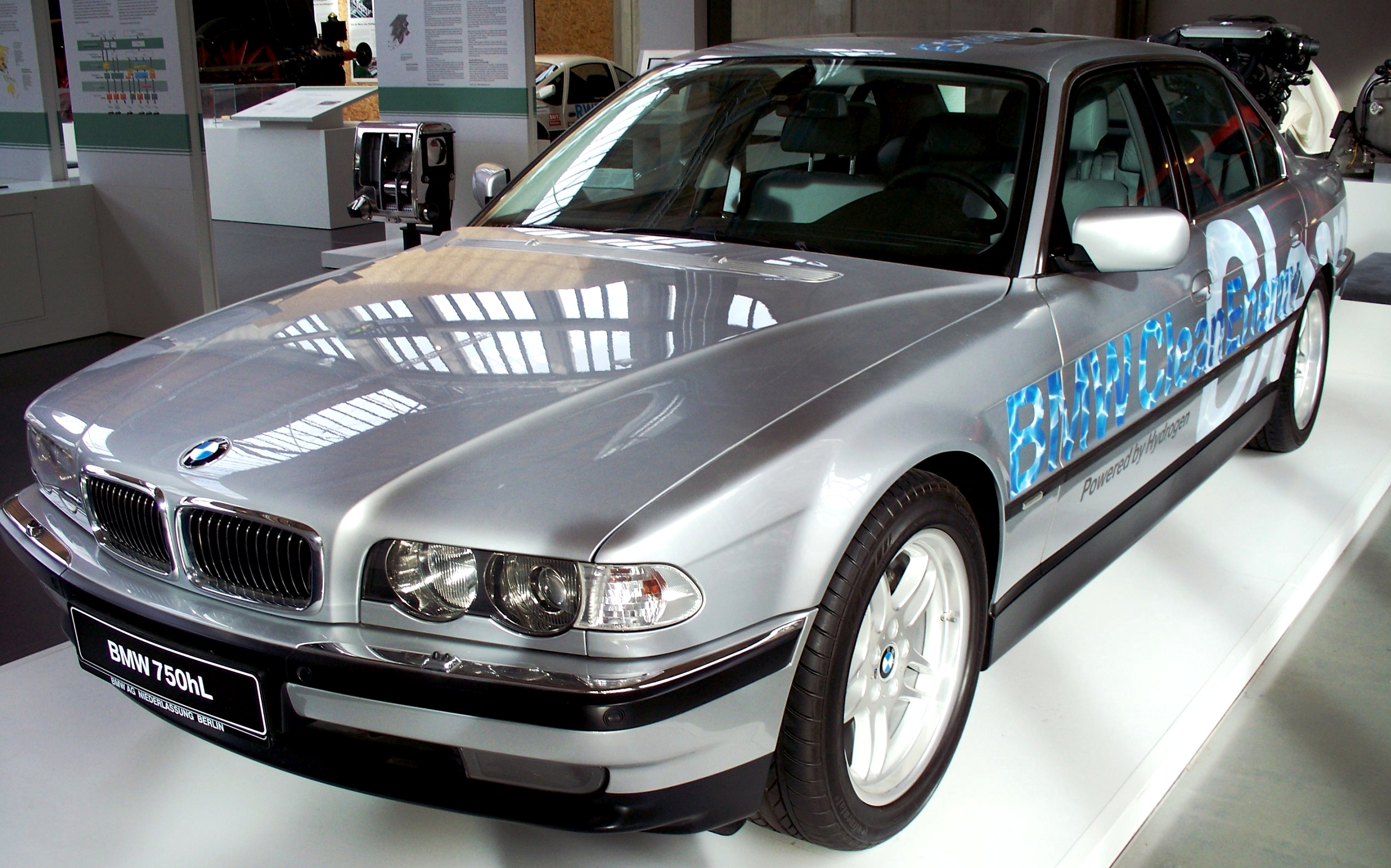 Hydrogen BMW 750hL