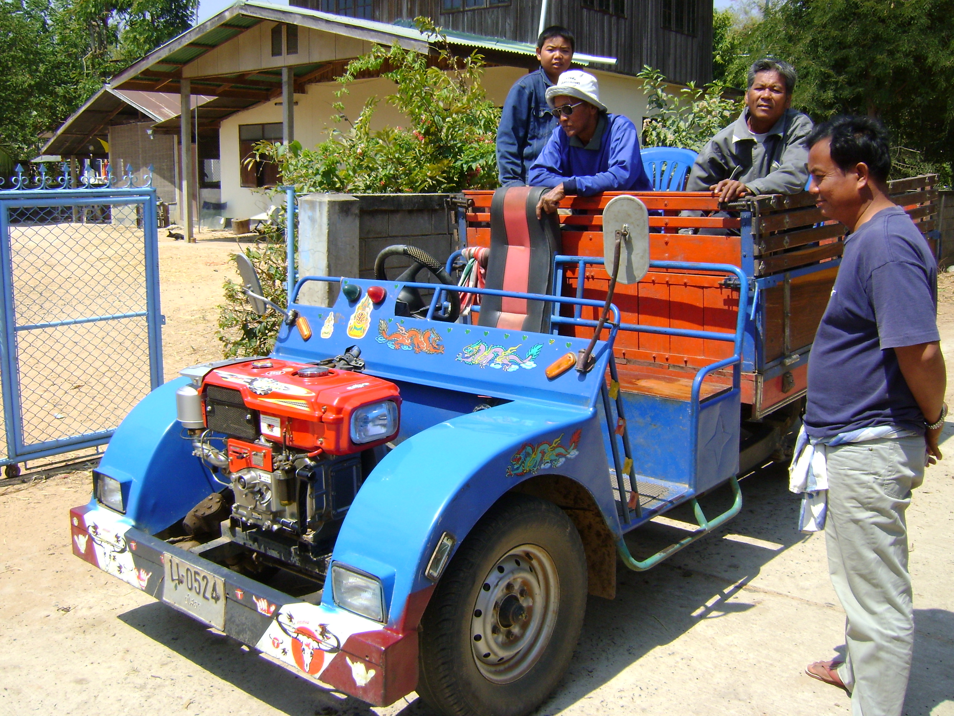 Isan Rot-E-Taen