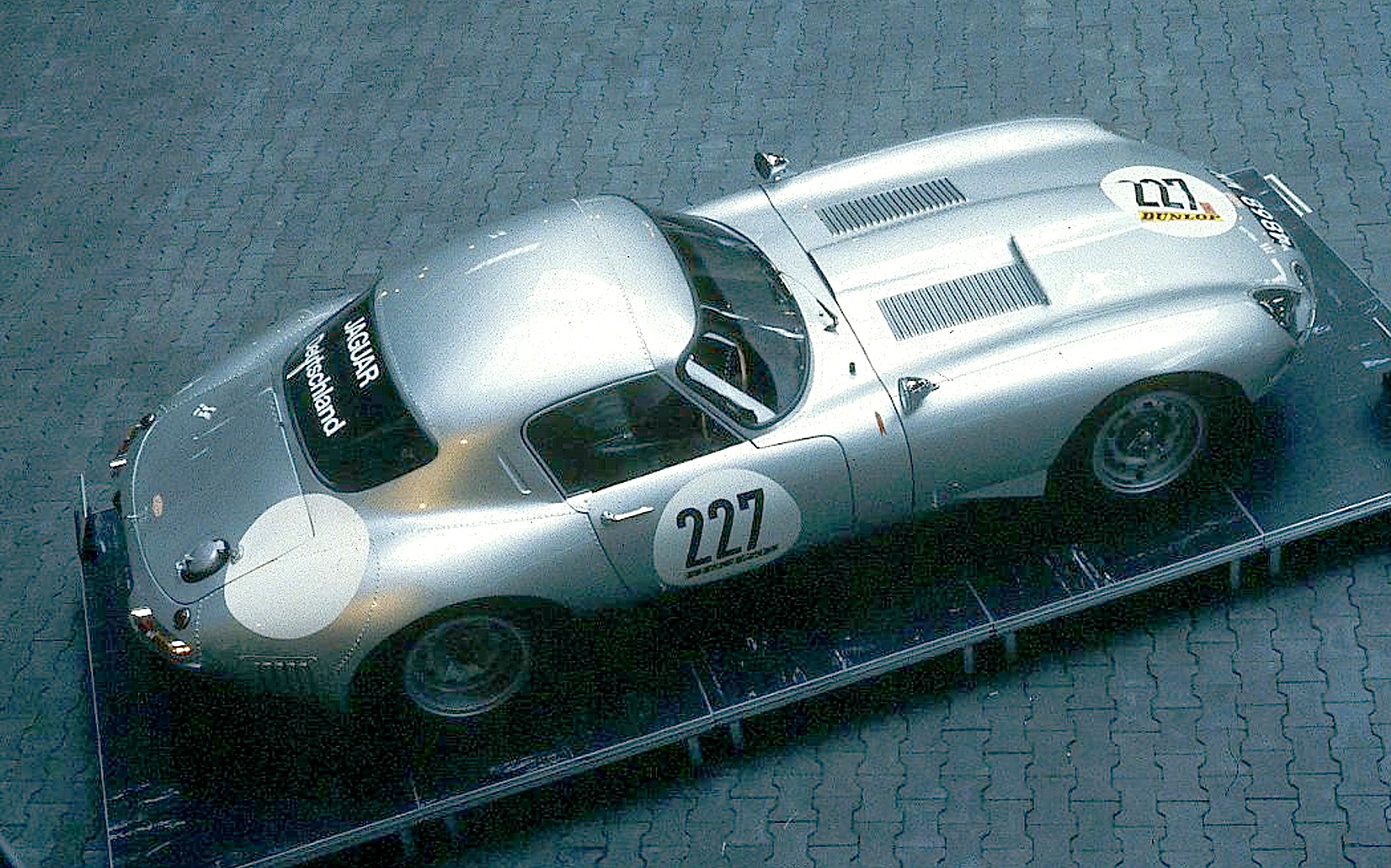 Jaguar E Lightweight b - 1984-10-24