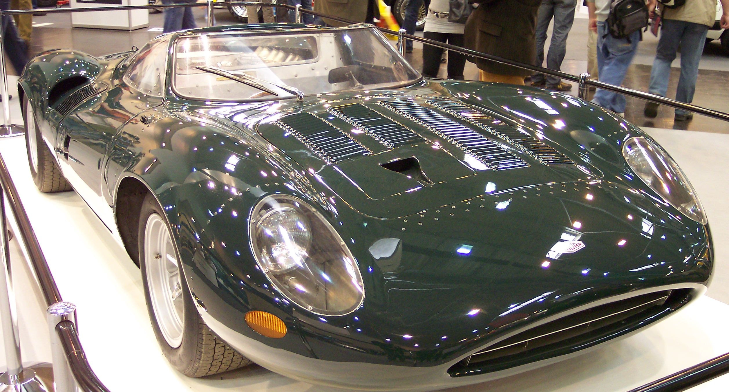Jaguar XJ 13 vr green TCE