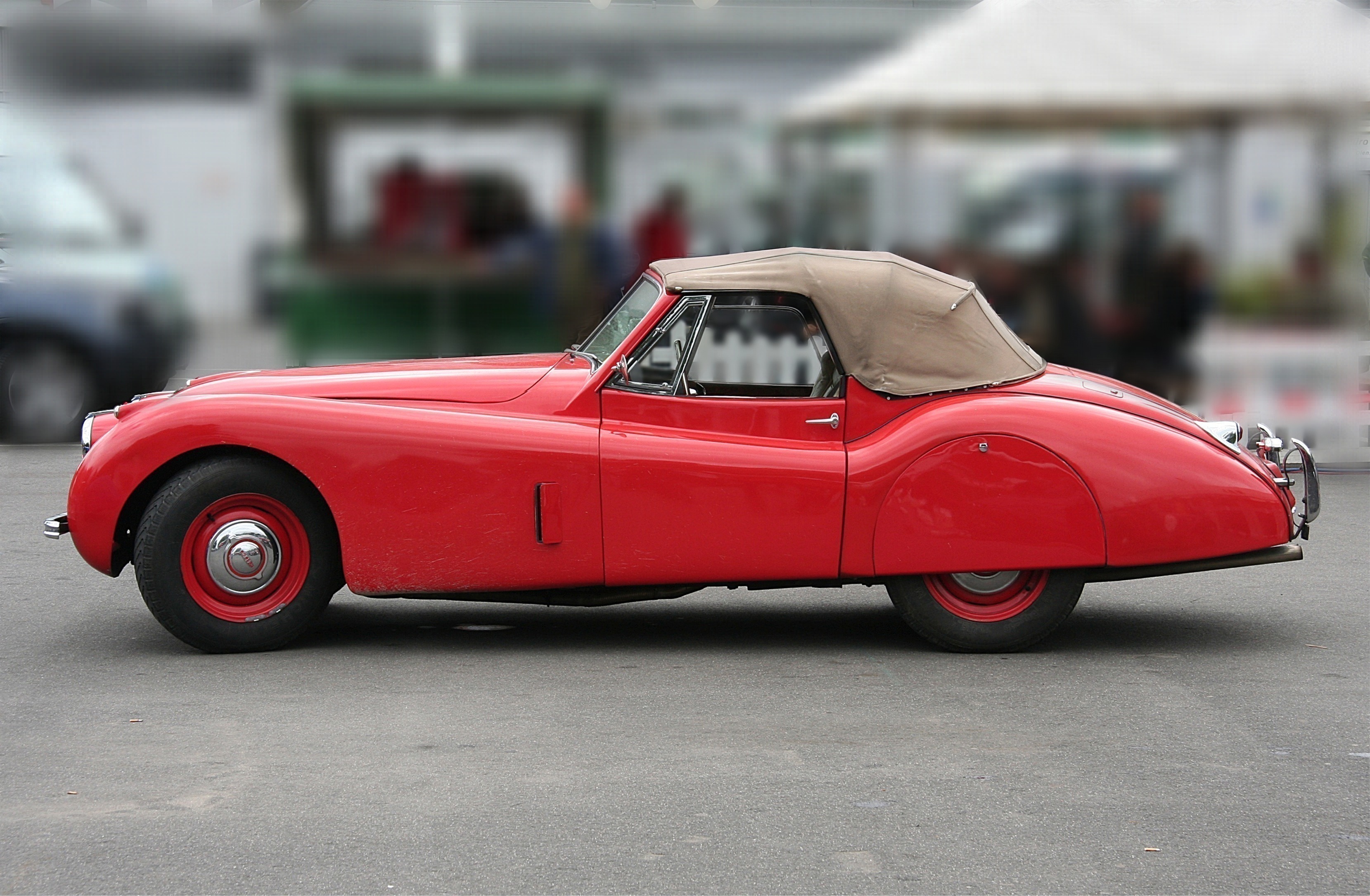 Jaguar XK 120, Bj. 1953, Seitenansicht (2008-06-28)